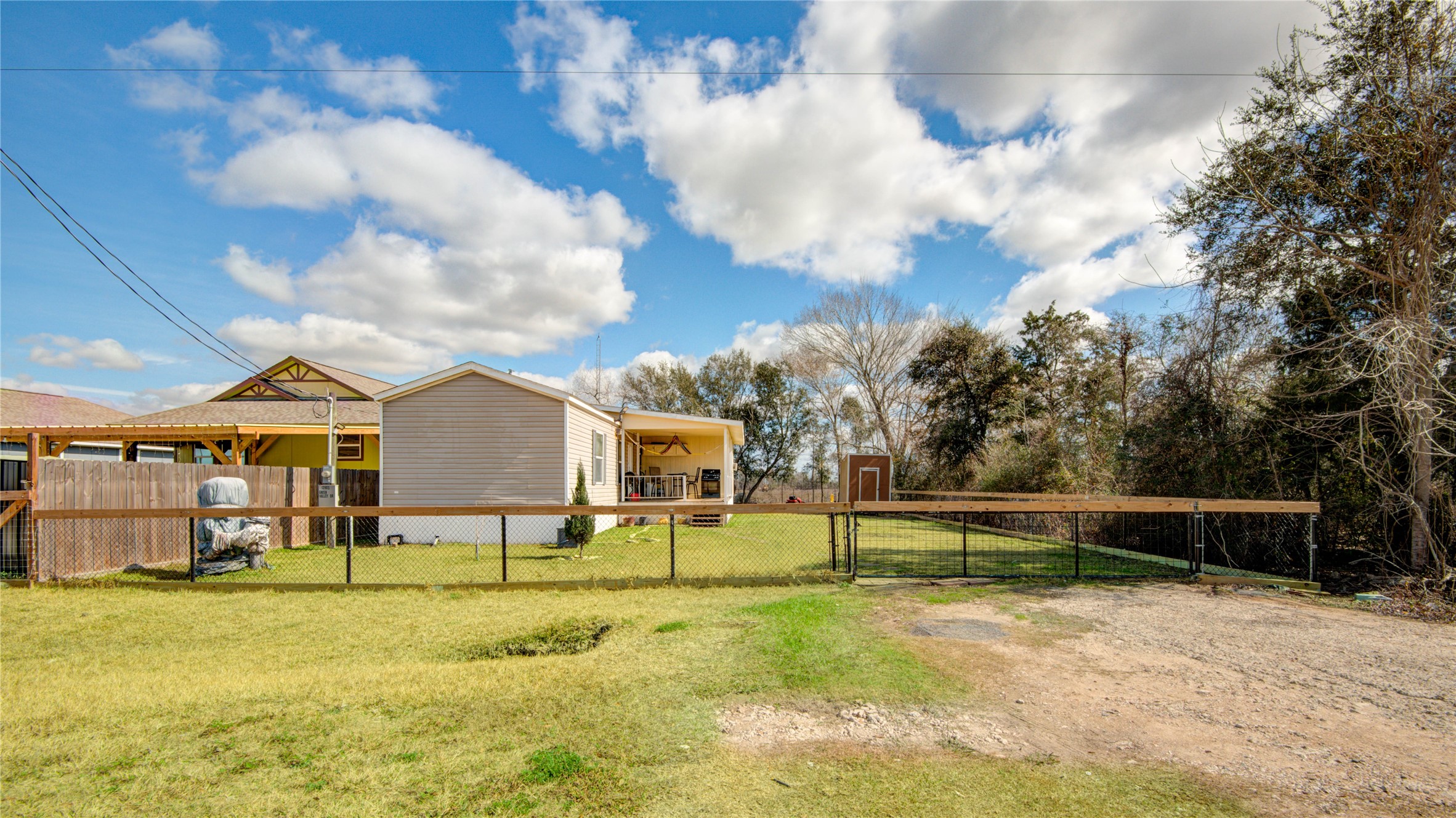 12903 Green Valley Drive Property Photo 2