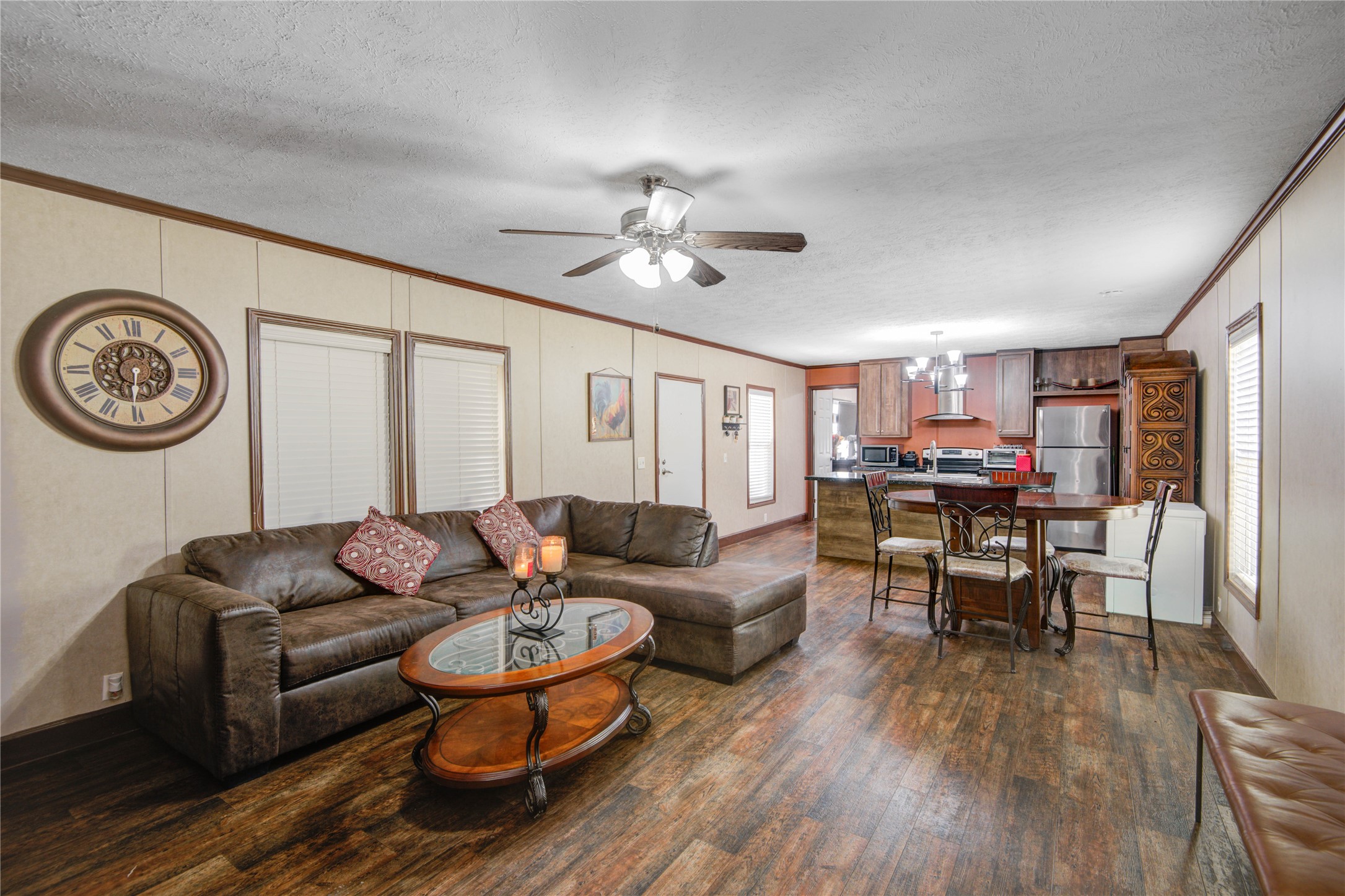 12903 Green Valley Drive Property Photo 4