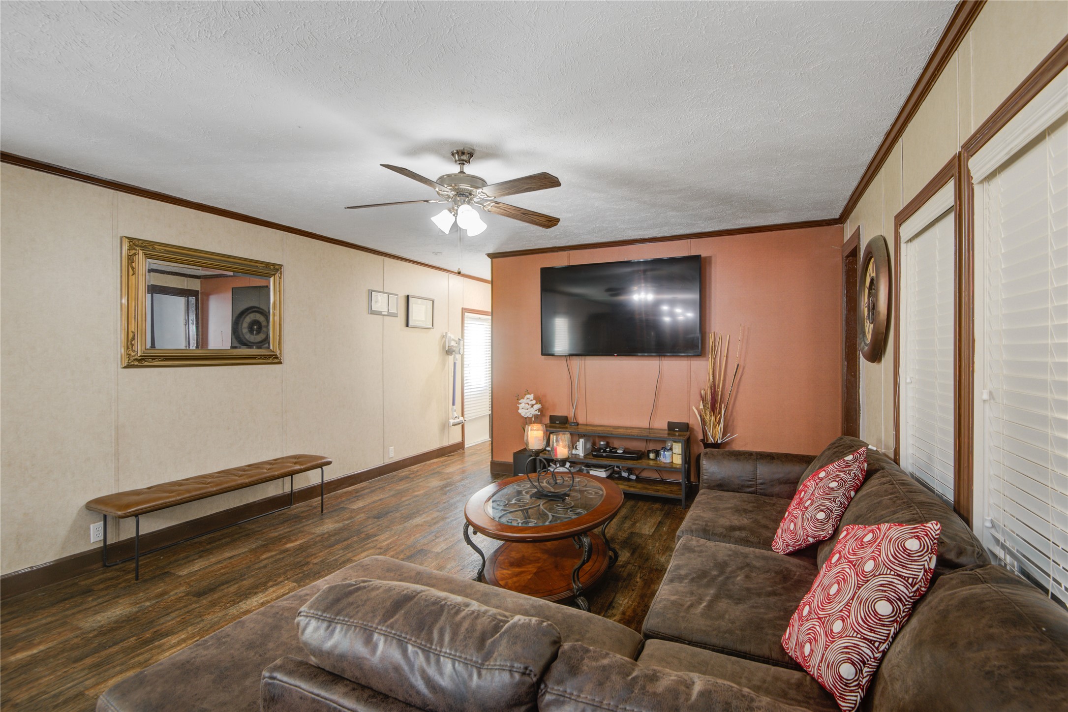 12903 Green Valley Drive Property Photo 6