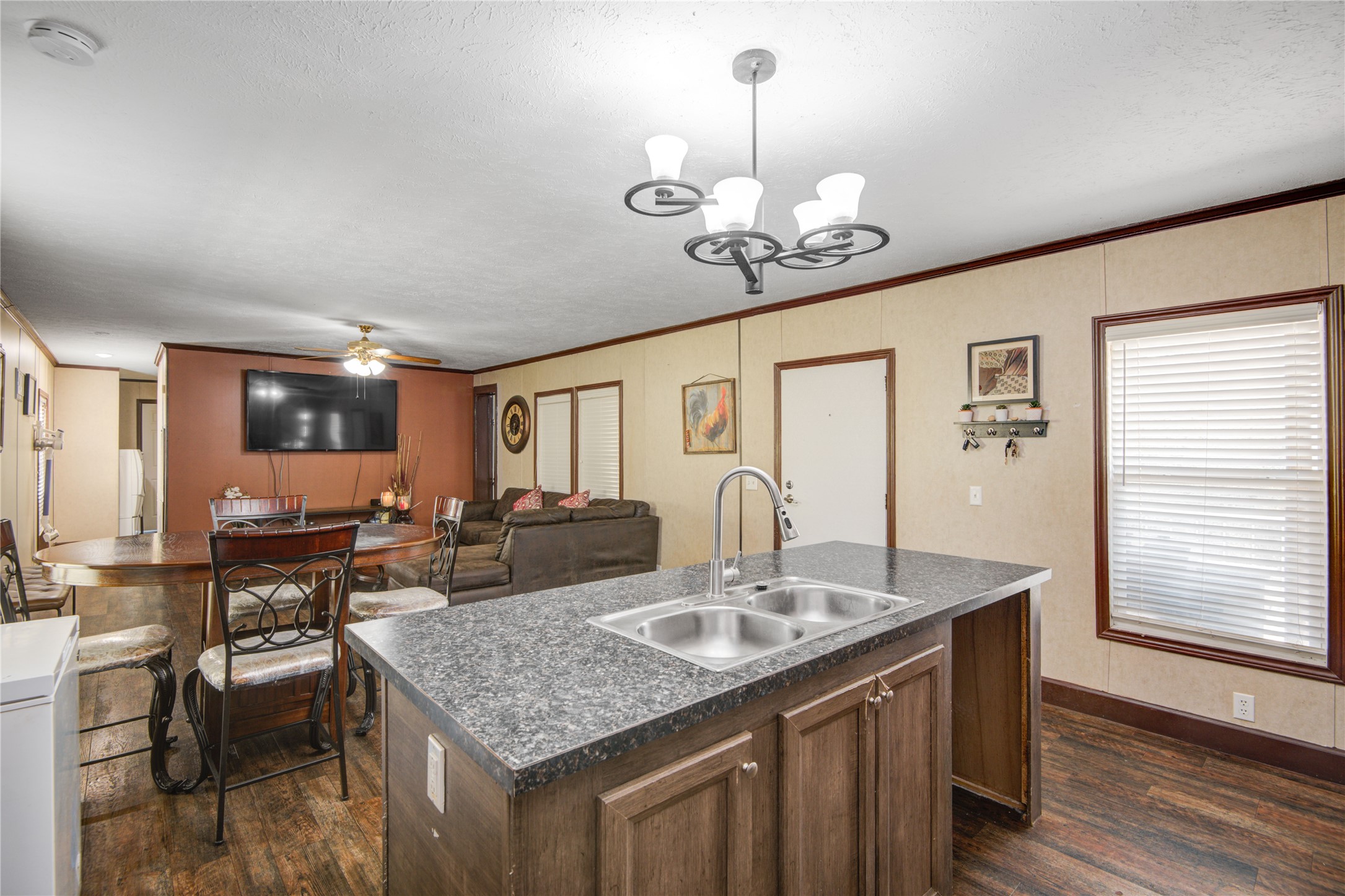 12903 Green Valley Drive Property Photo 7