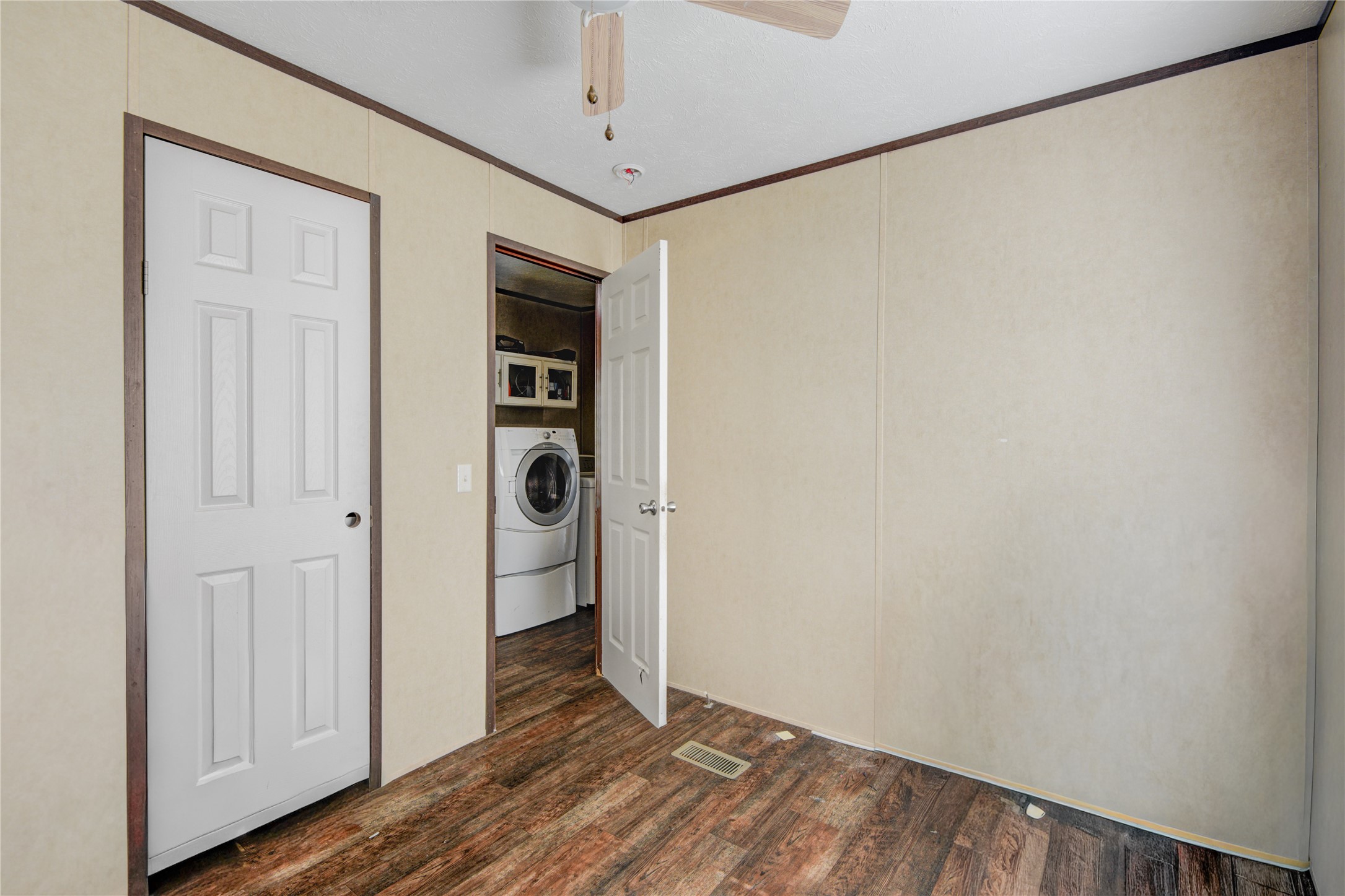 12903 Green Valley Drive Property Photo 16