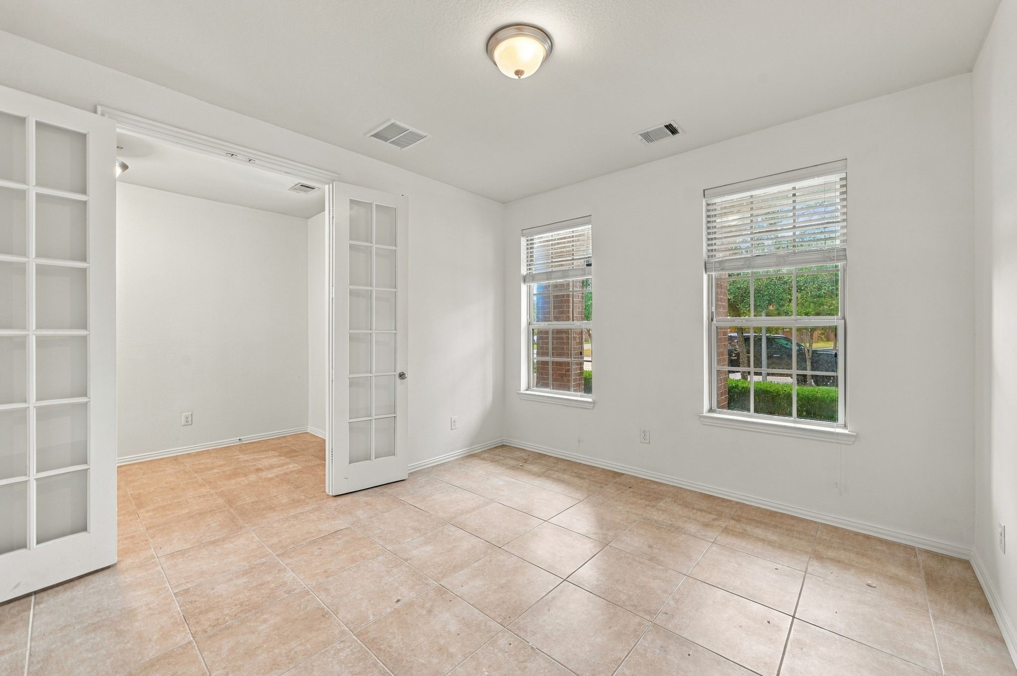 13102 Hollow Garden Lane Property Photo 2