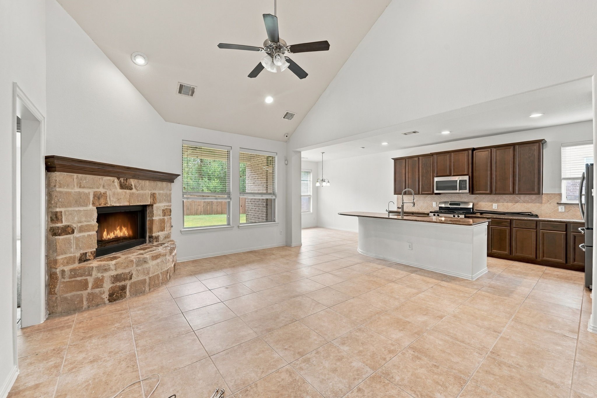 13102 Hollow Garden Lane Property Photo 6