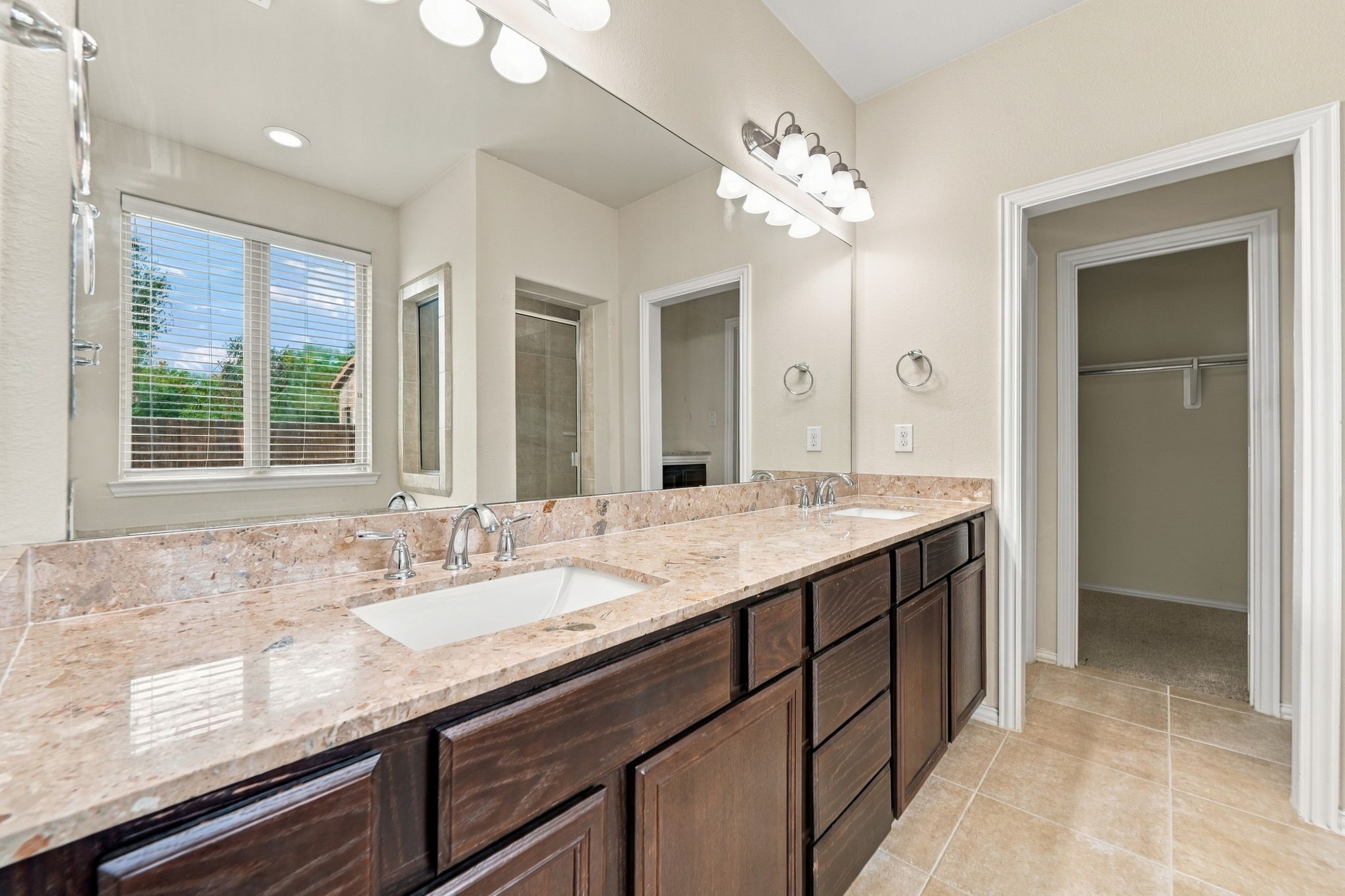 13102 Hollow Garden Lane Property Photo 17