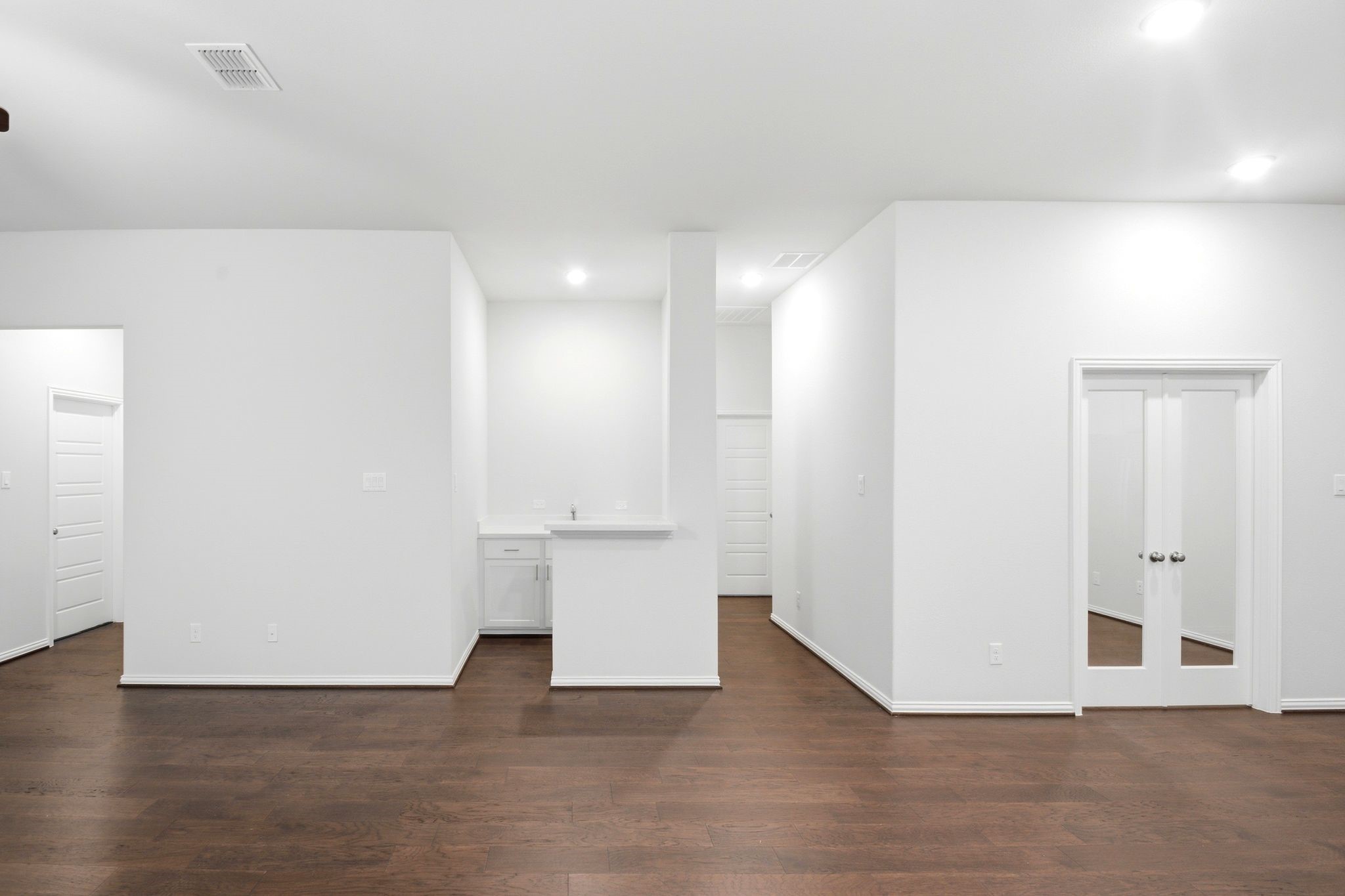 2106 Villa Flora Lane Property Photo 14