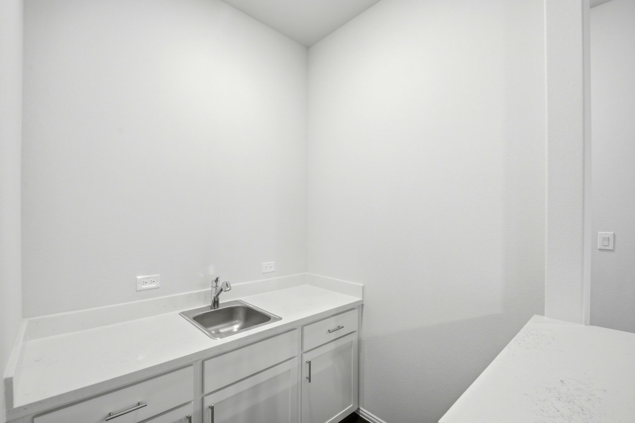 2106 Villa Flora Lane Property Photo 15