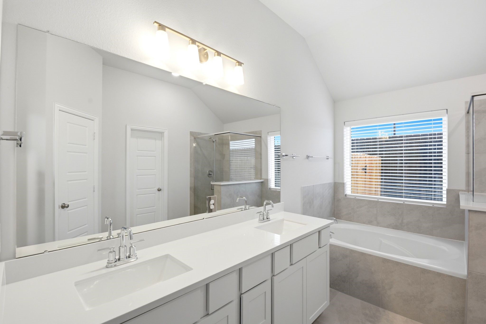 2106 Villa Flora Lane Property Photo 29