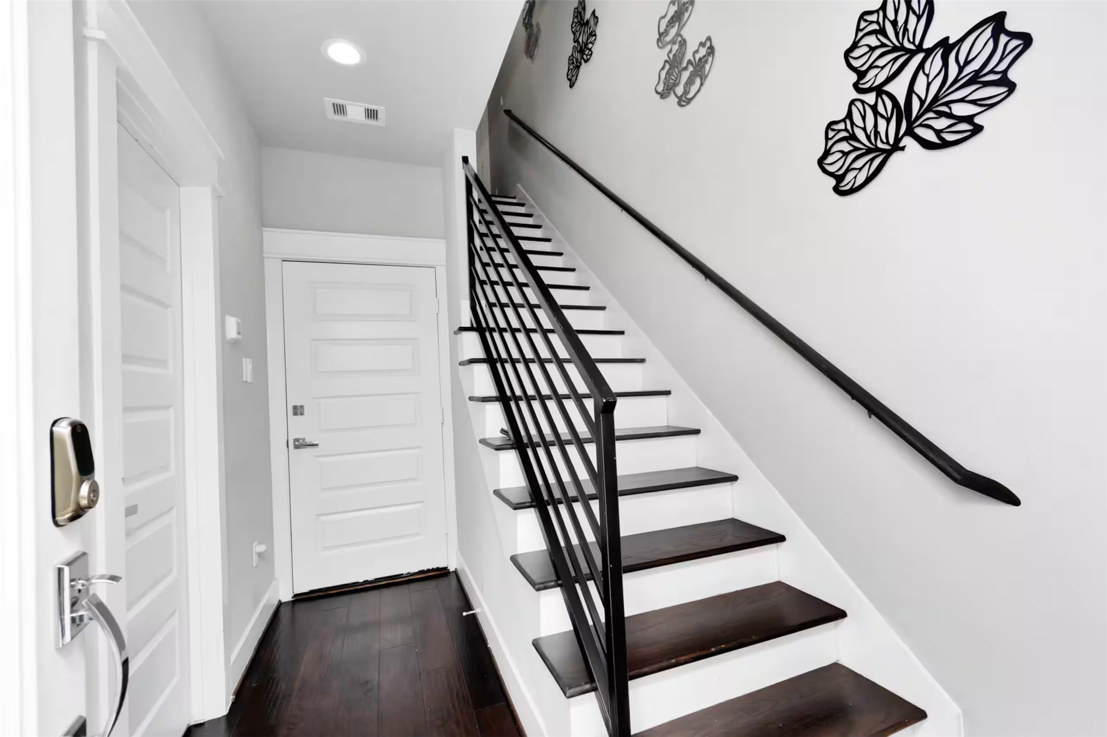 2107 Engelmohr F Property Photo 18