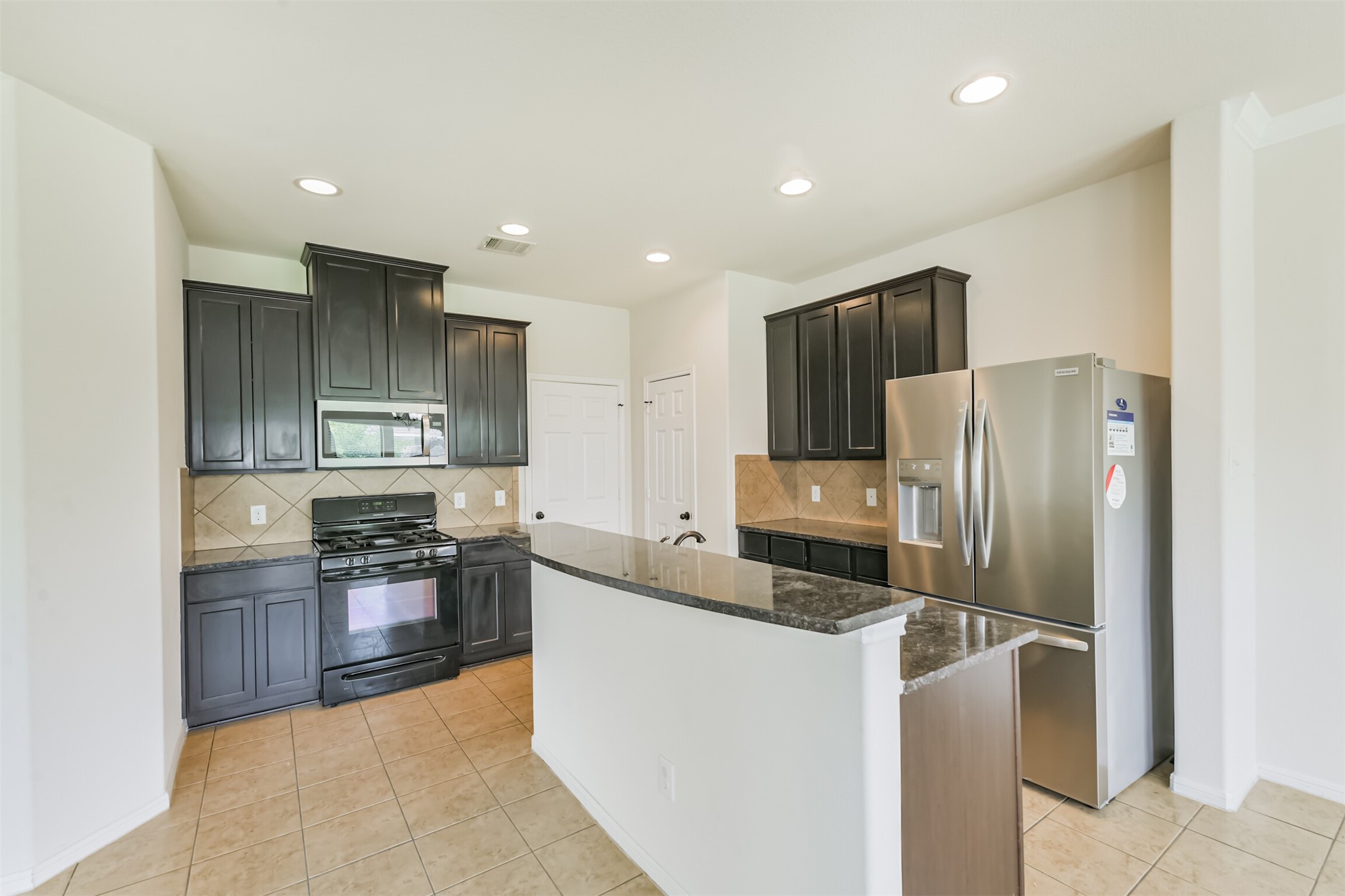 6643 Sharpstone Creek Lane Property Photo 8