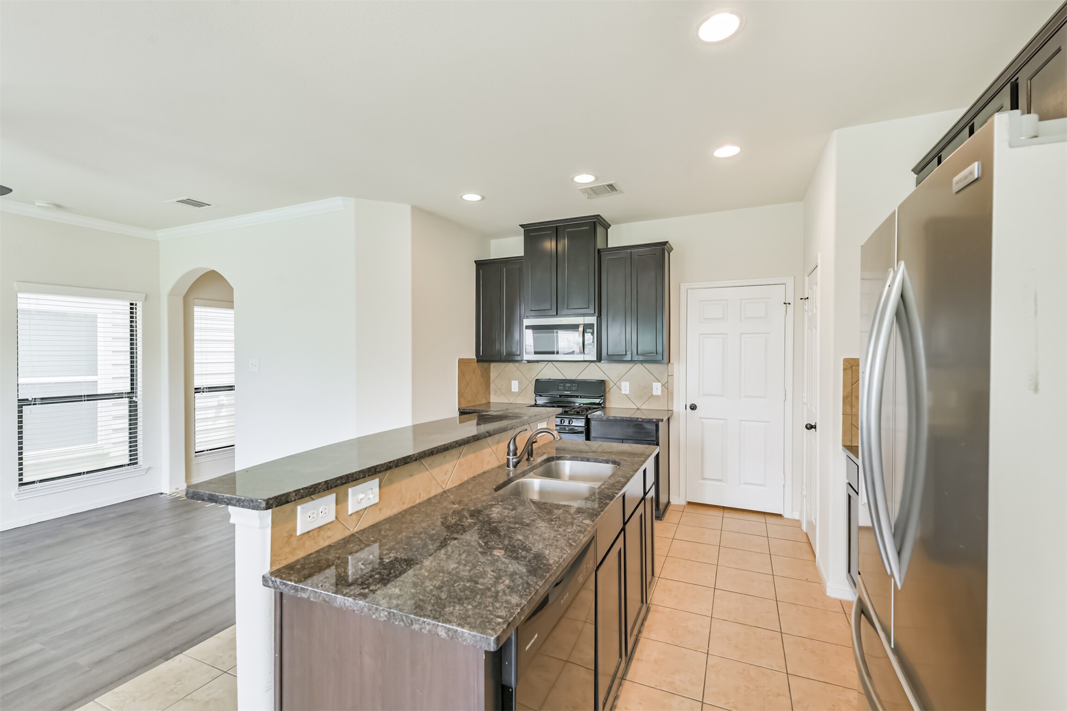 6643 Sharpstone Creek Lane Property Photo 9