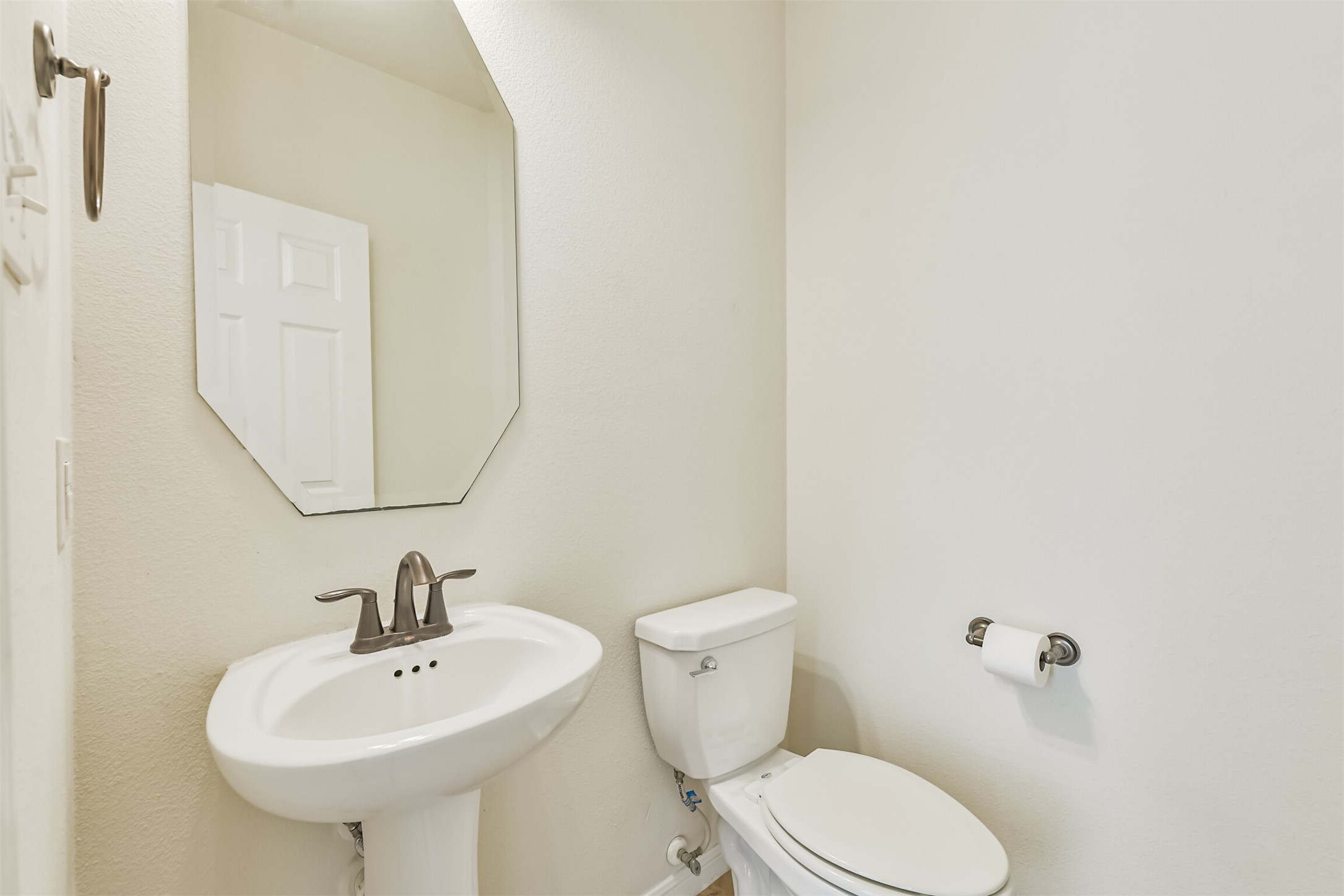 6643 Sharpstone Creek Lane Property Photo 15