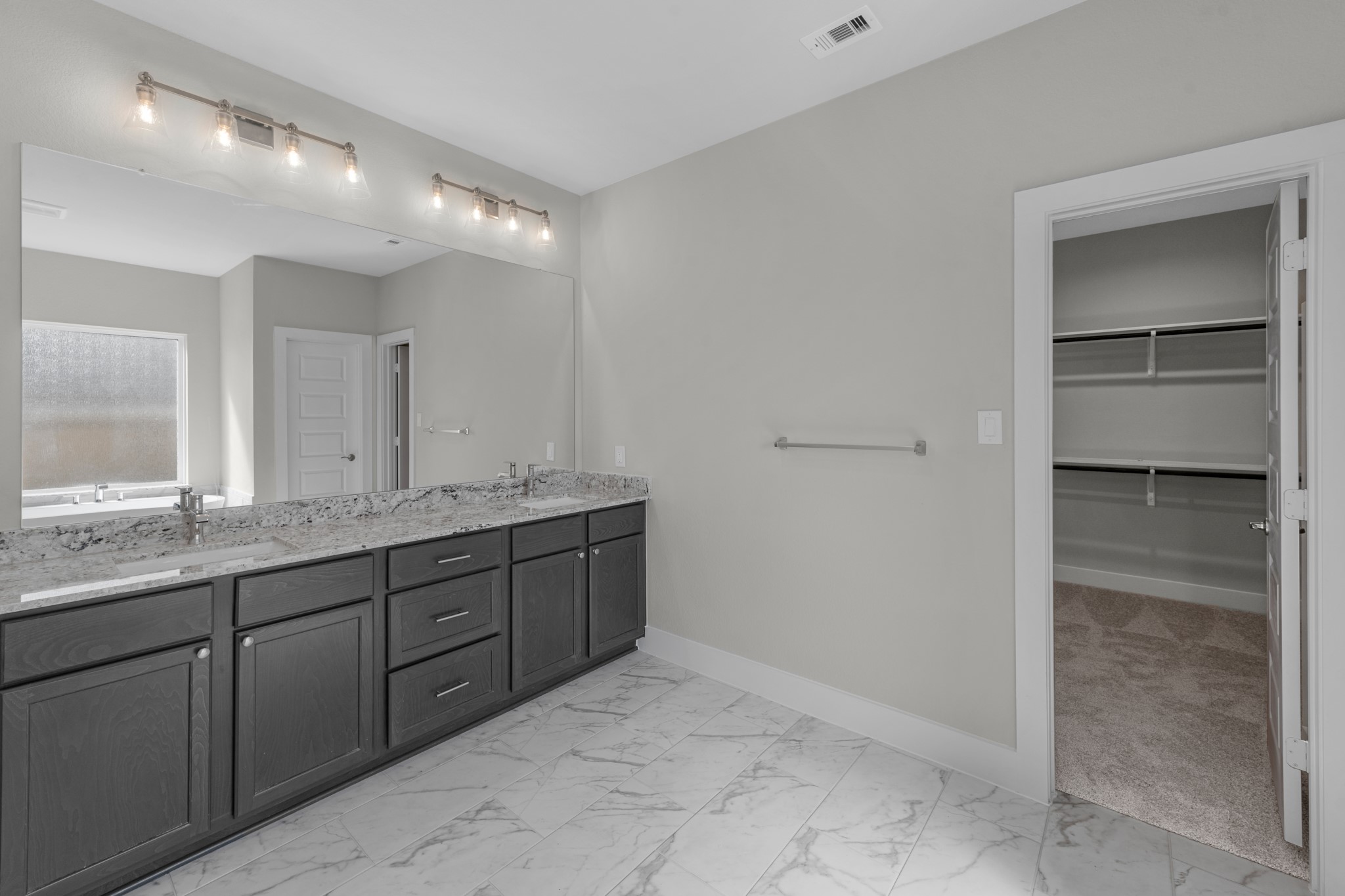 4523 Breezewood Drive Property Photo 14
