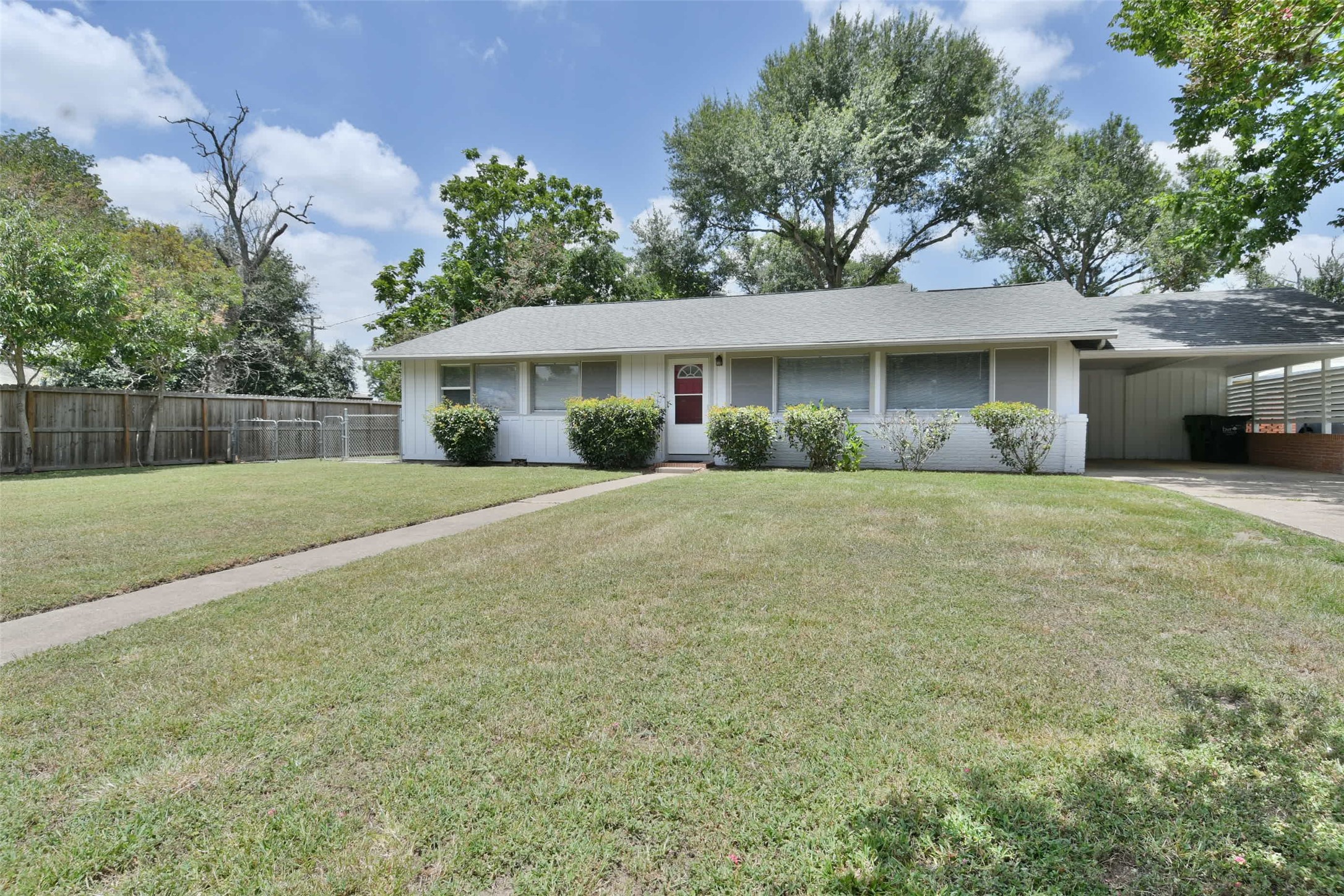 1506 Wyandotte Lane Property Photo 1