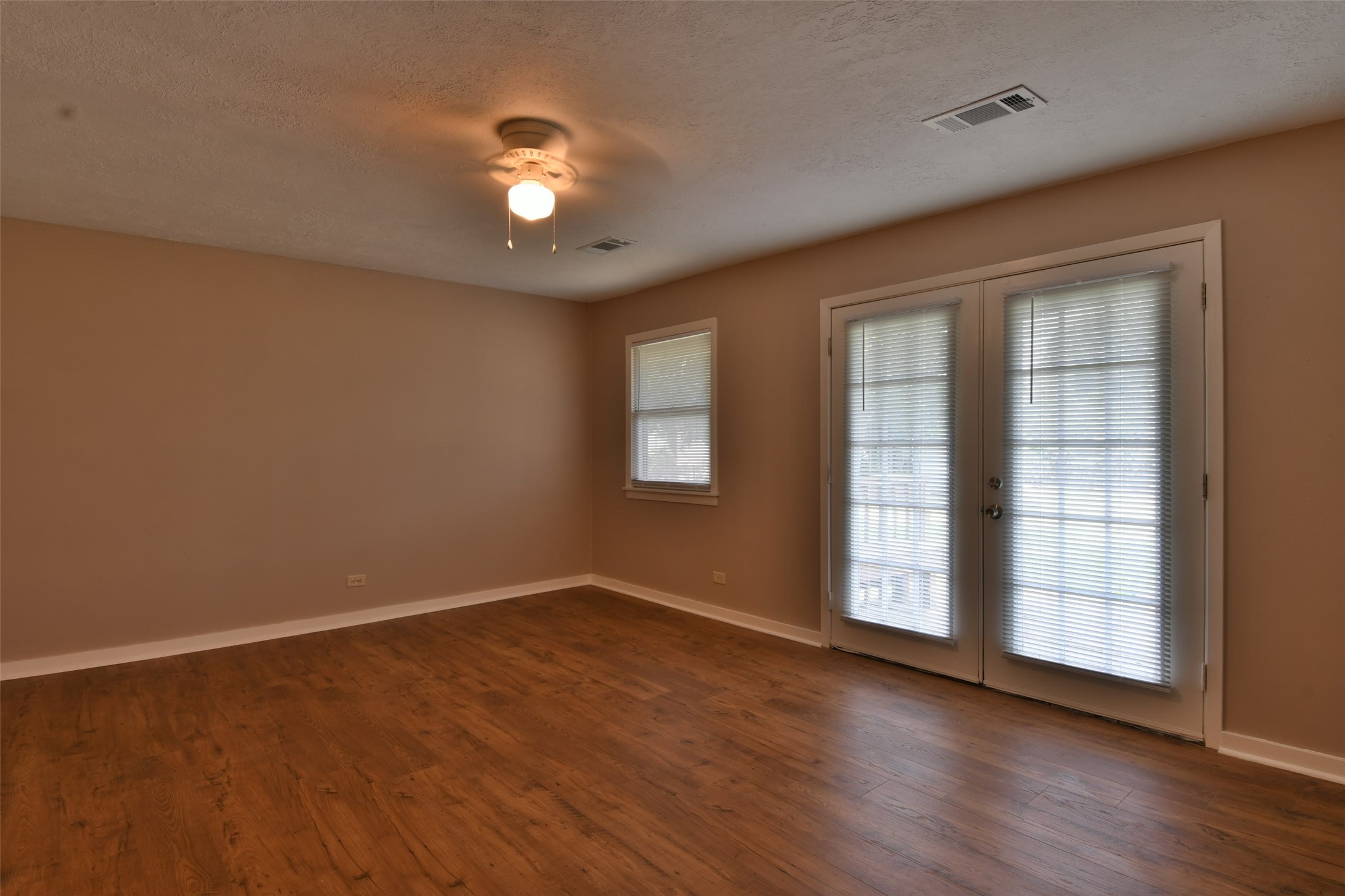 1506 Wyandotte Lane Property Photo 7