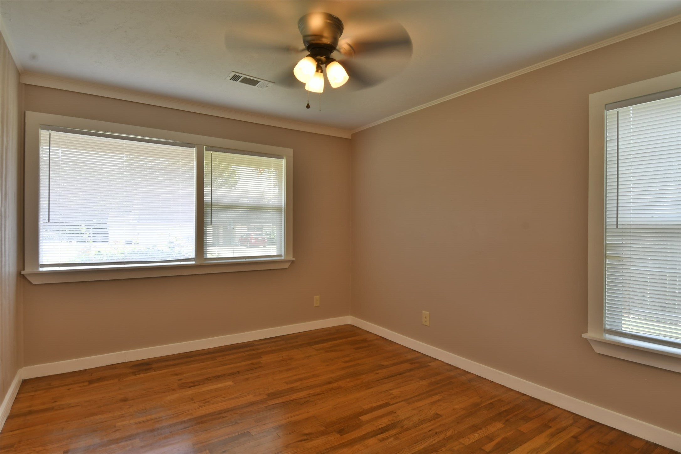 1506 Wyandotte Lane Property Photo 12