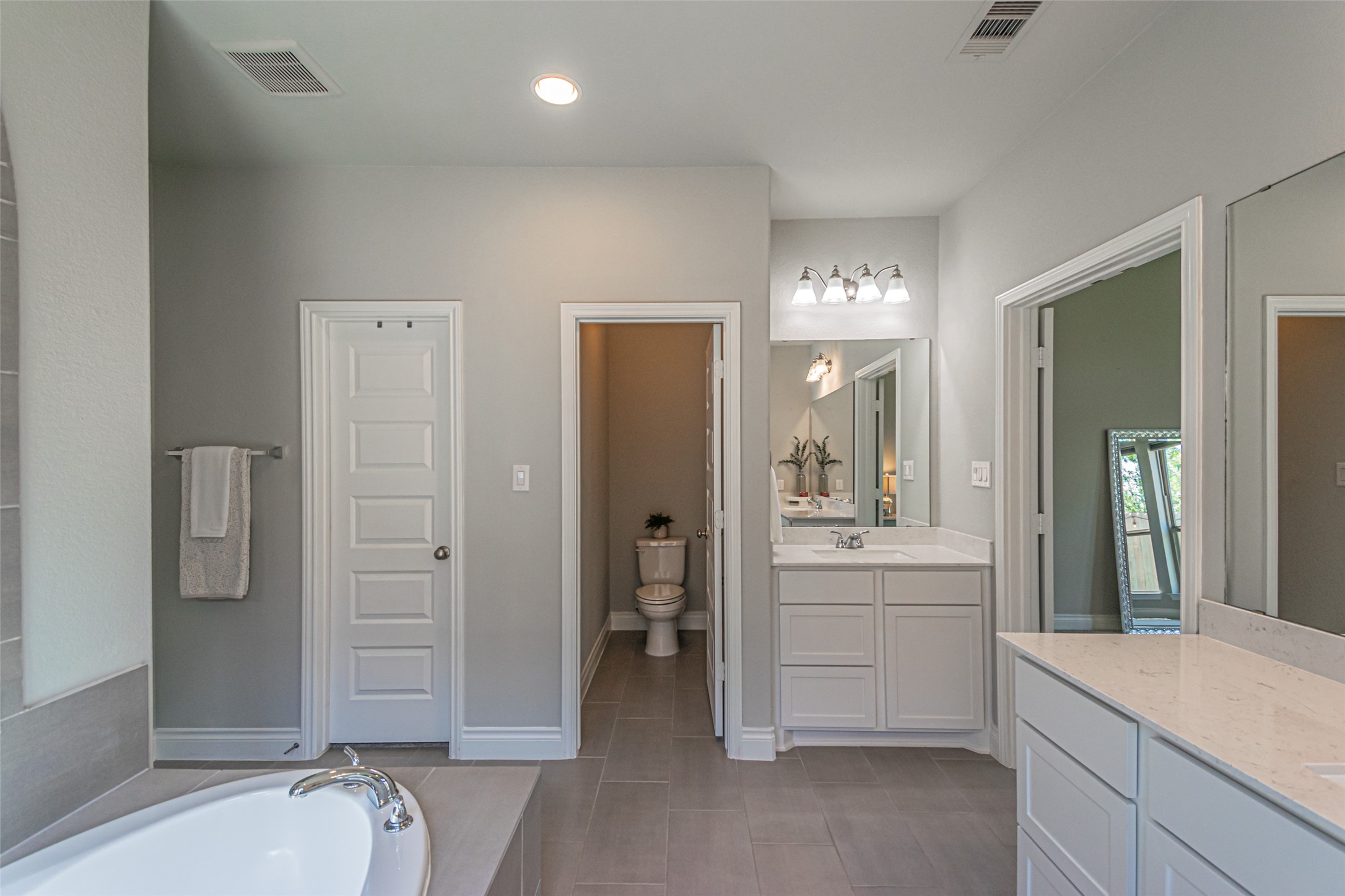 546 Cedar Harbor Court Property Photo 34