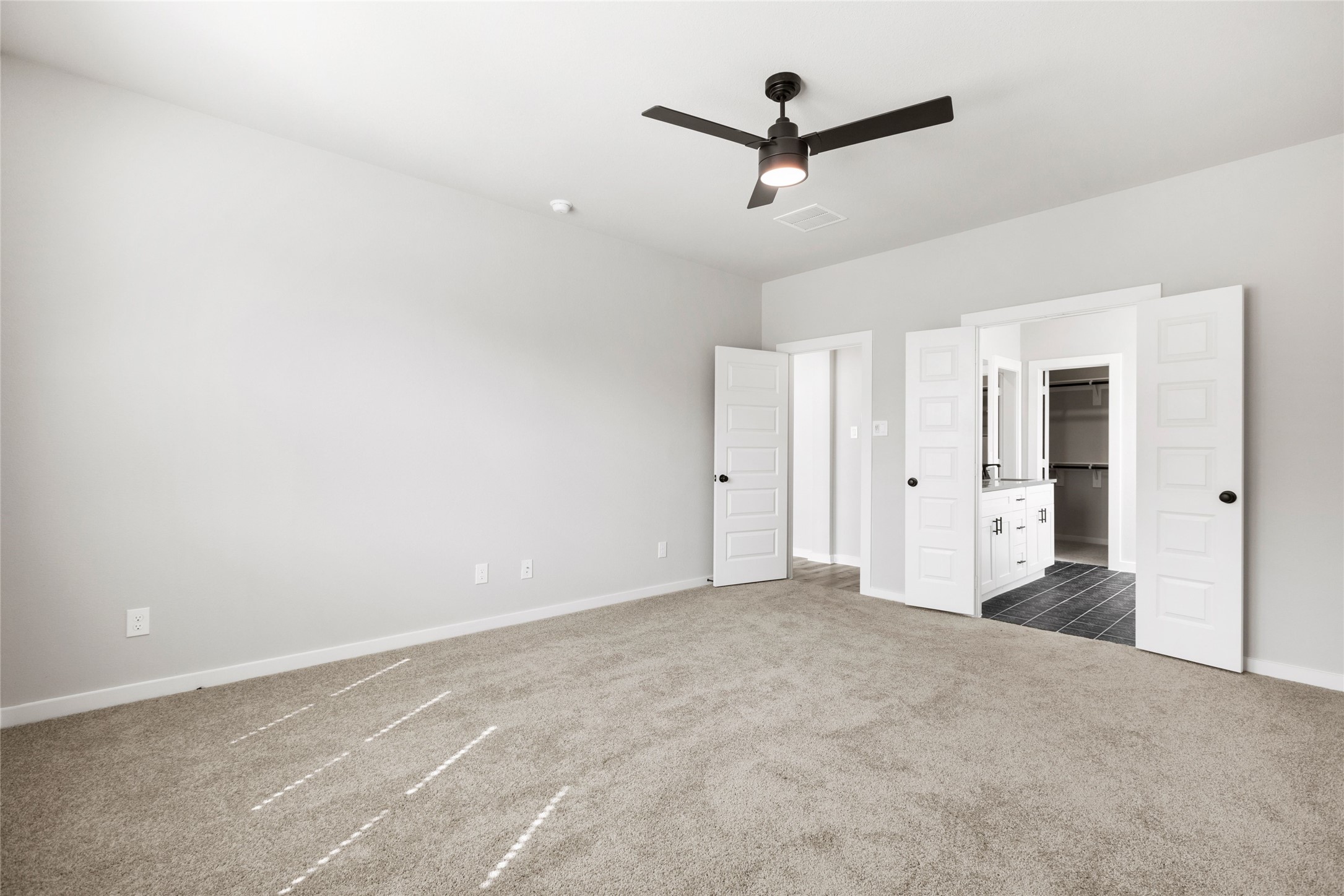 393 Kendall Crest Property Photo 11
