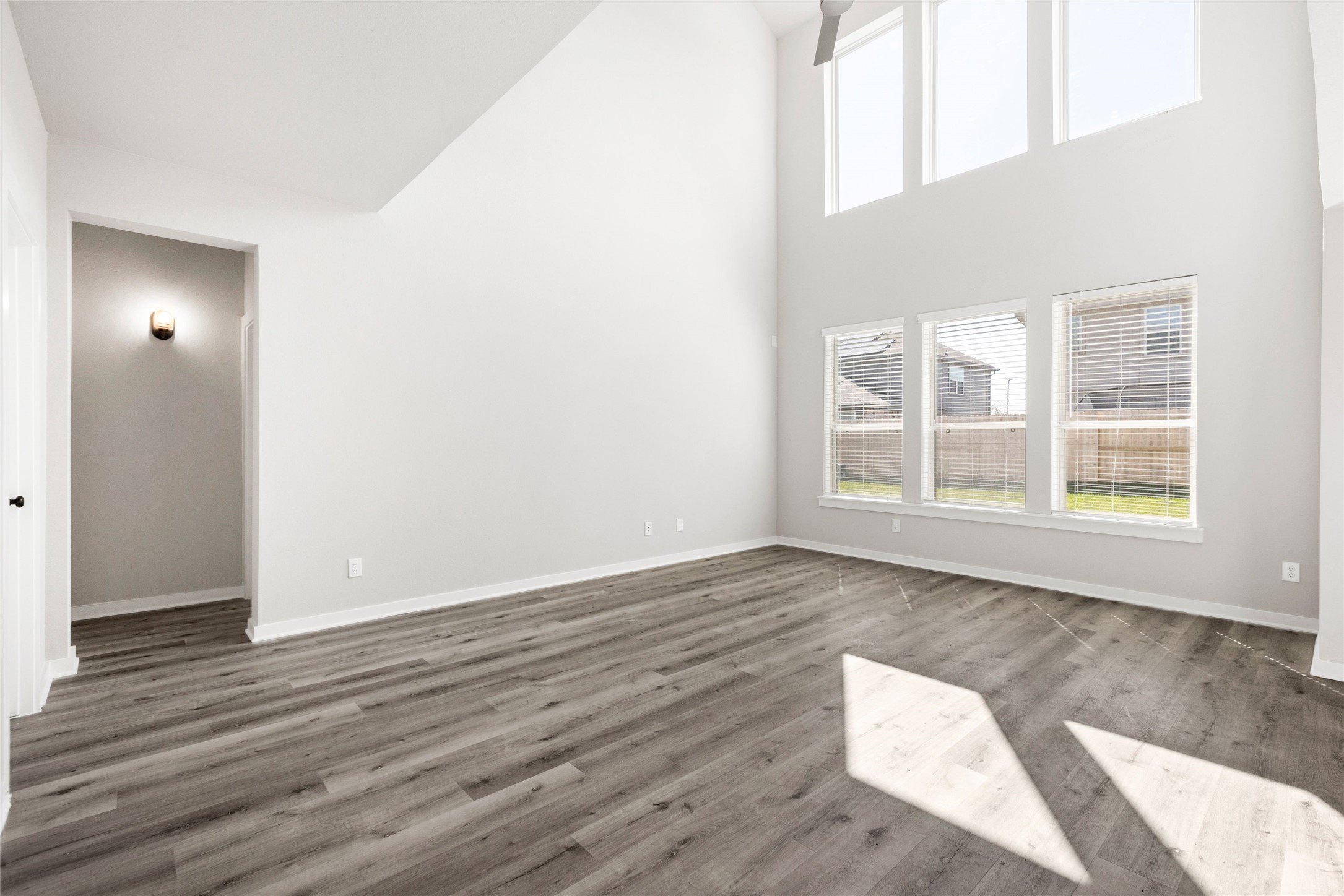 393 Kendall Crest Property Photo 17