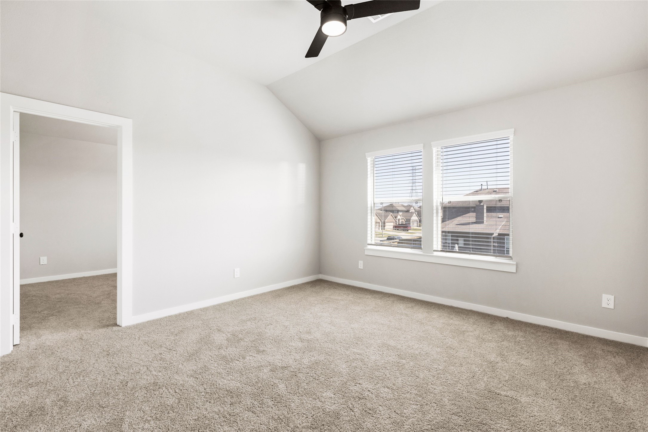 393 Kendall Crest Property Photo 21