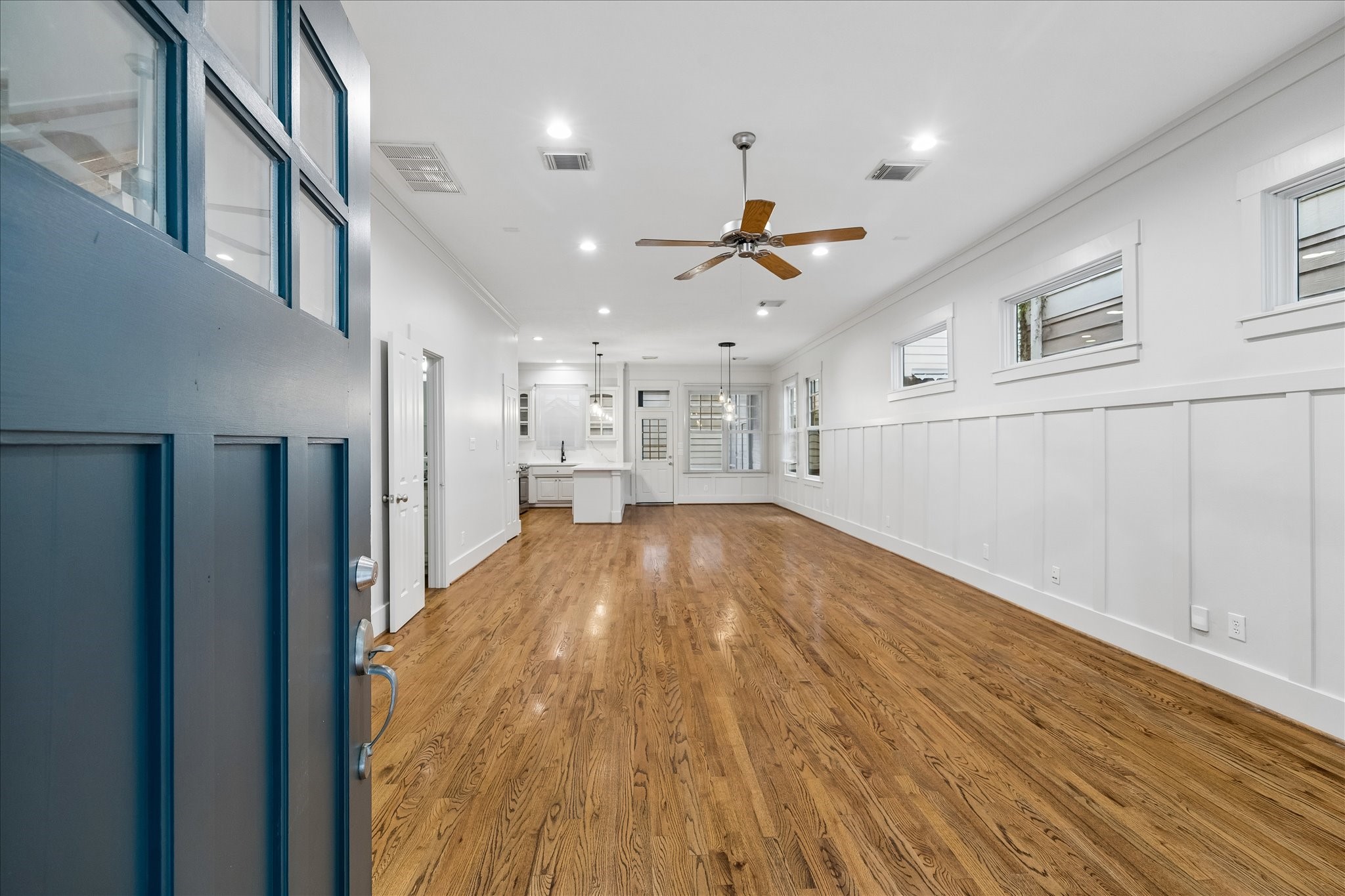 5303 Nett Street B Property Photo 6