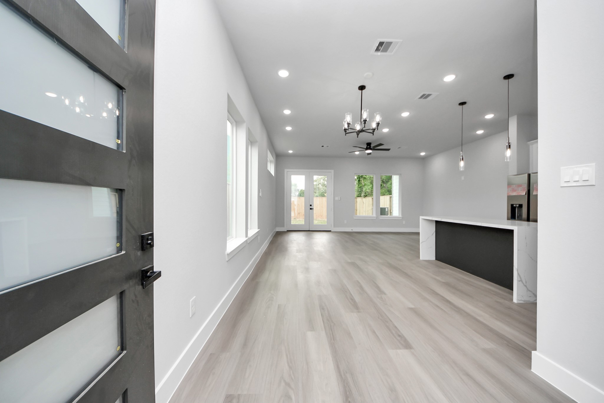 6816 Del Rio Street Property Photo 2