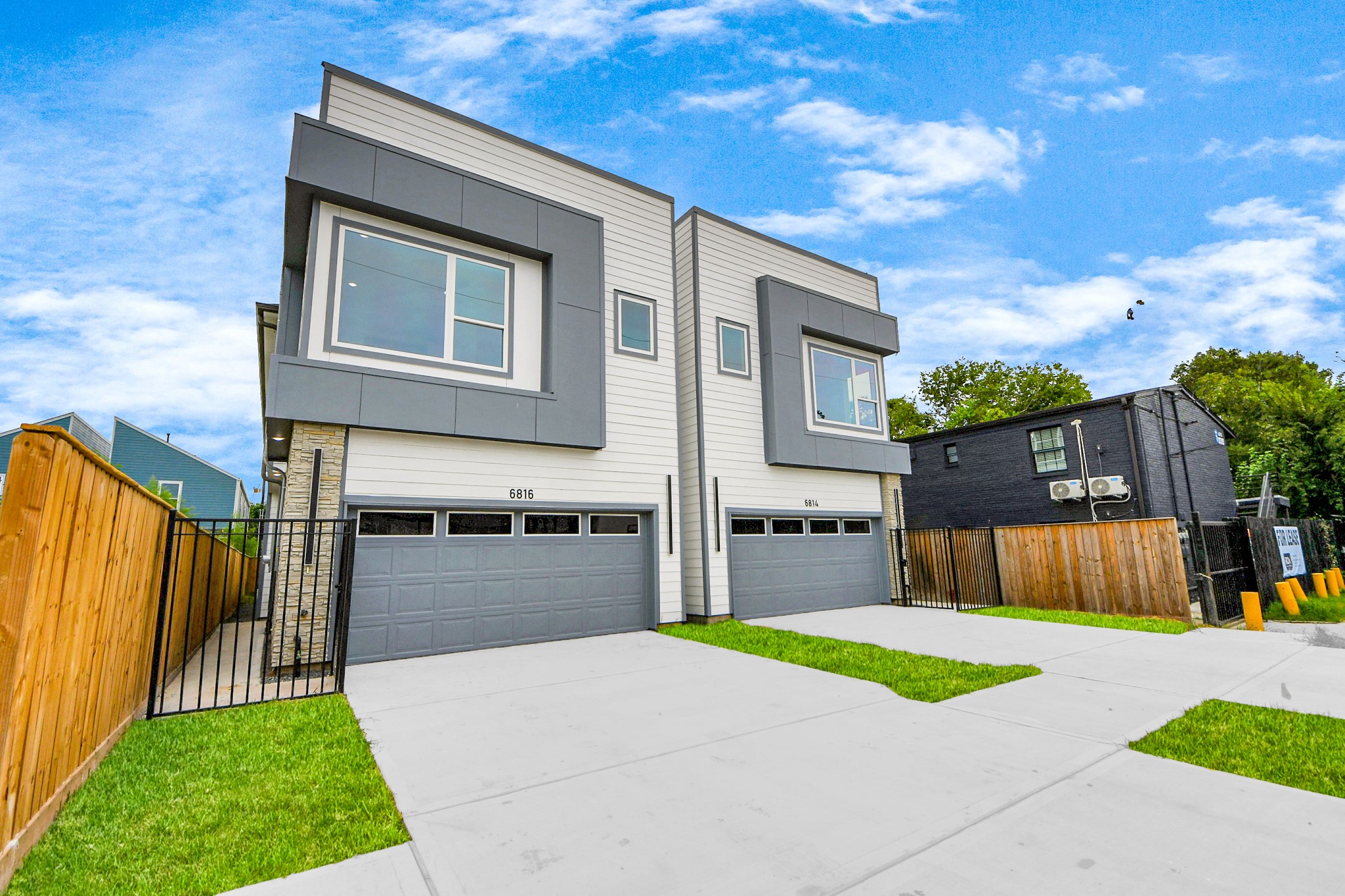 6816 Del Rio Street Property Photo 5