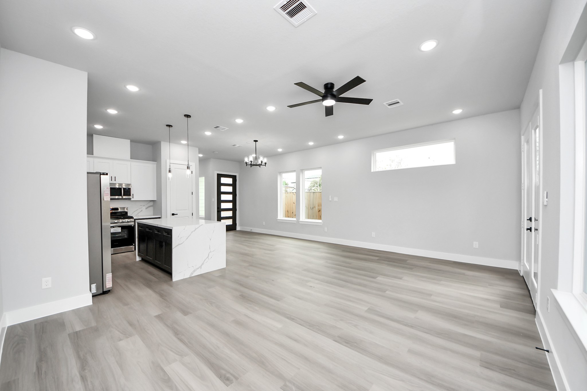 6816 Del Rio Street Property Photo 11