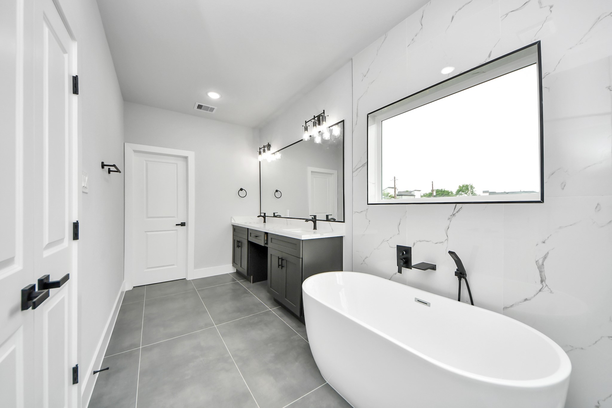 6816 Del Rio Street Property Photo 15