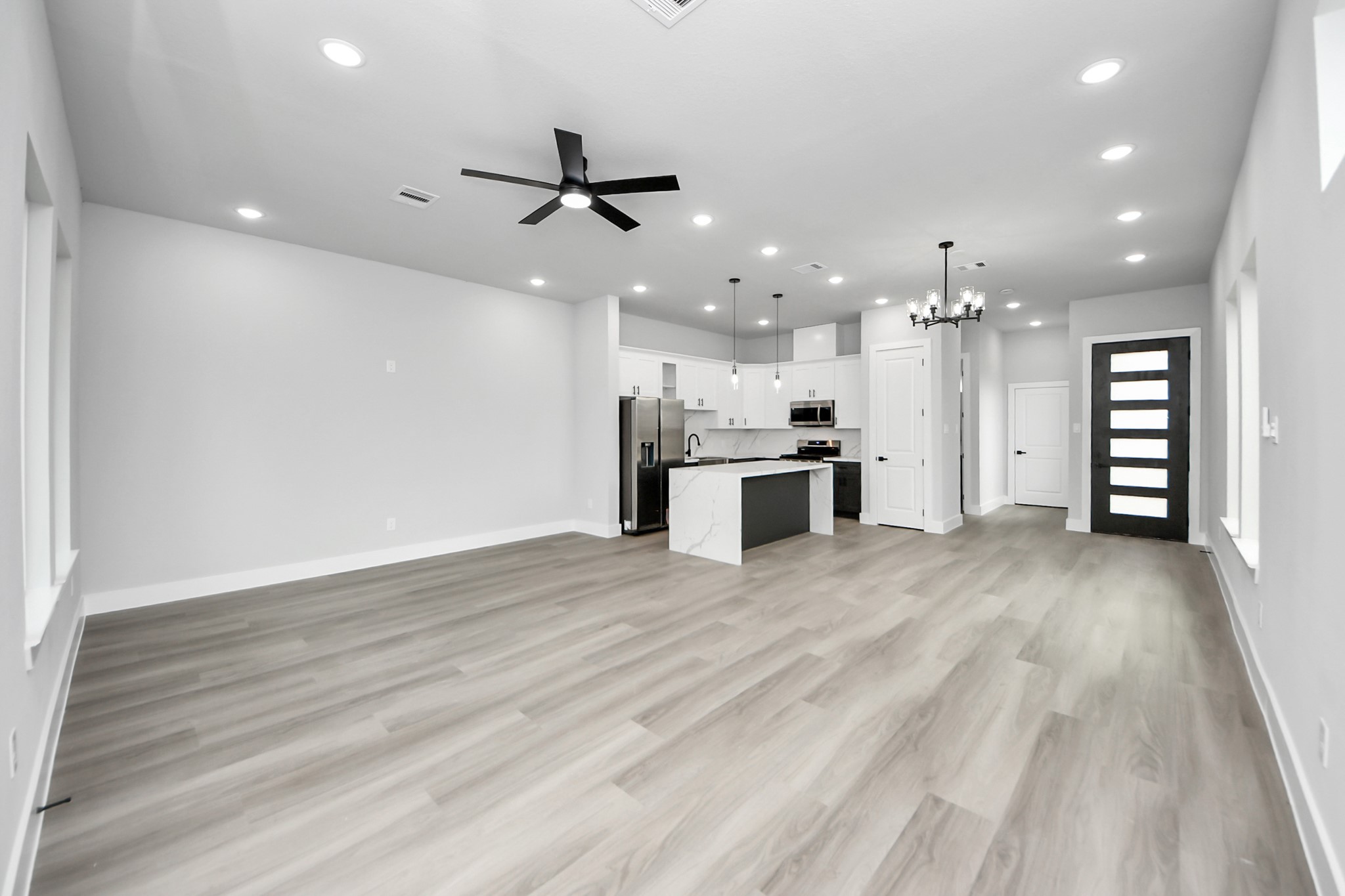 6816 Del Rio Street Property Photo 25
