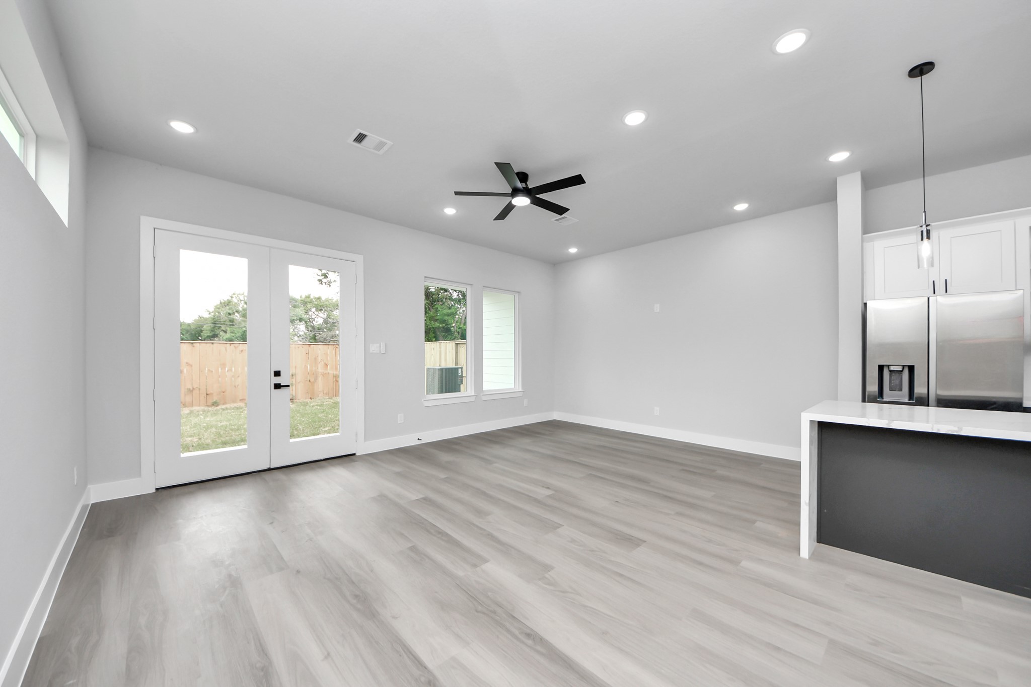 6816 Del Rio Street Property Photo 26