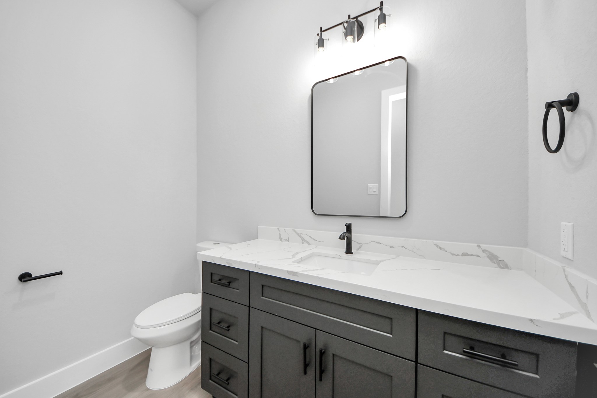 6816 Del Rio Street Property Photo 28