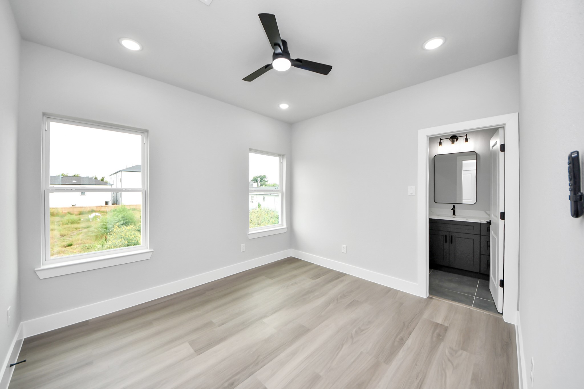 6816 Del Rio Street Property Photo 33