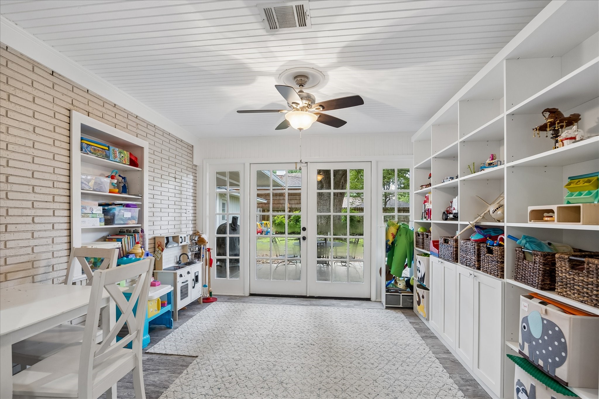 5638 Piping Rock Lane Property Photo 14