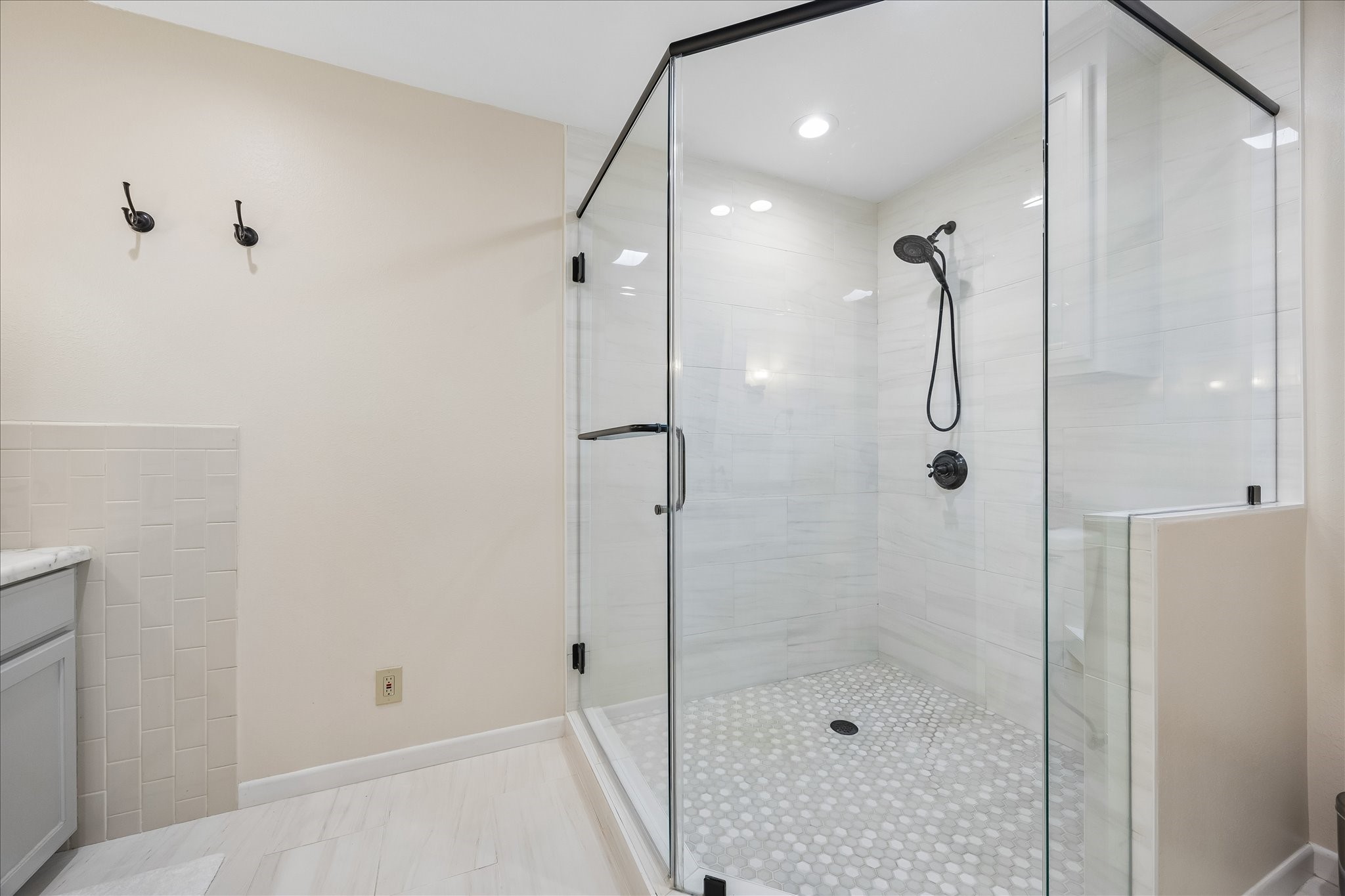5638 Piping Rock Lane Property Photo 22