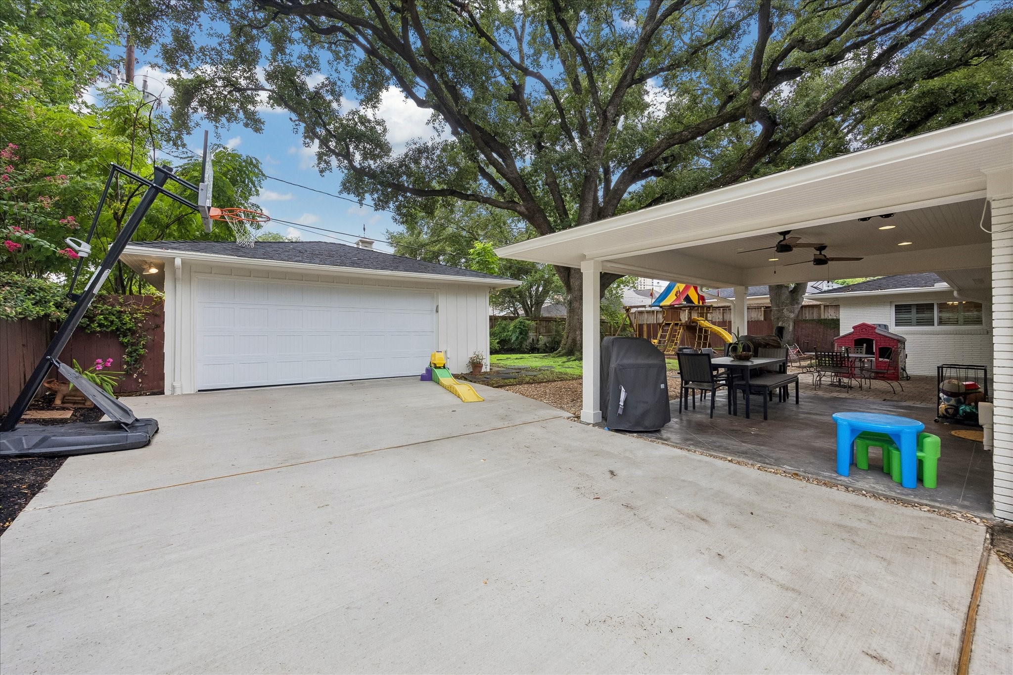 5638 Piping Rock Lane Property Photo 32