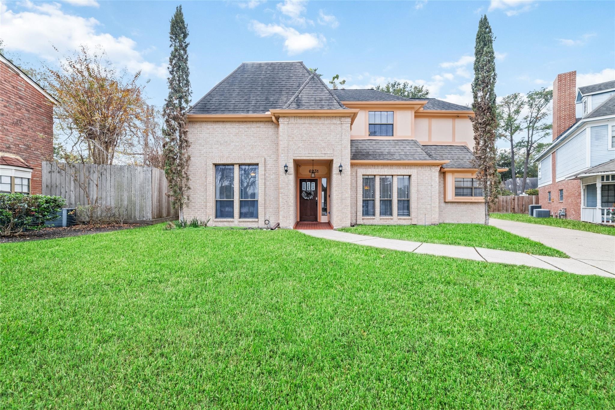 6231 Oak Pass Drive Property Photo