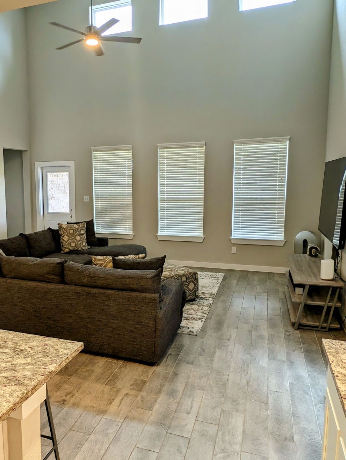 32607 Dew Crest Street Property Photo 6