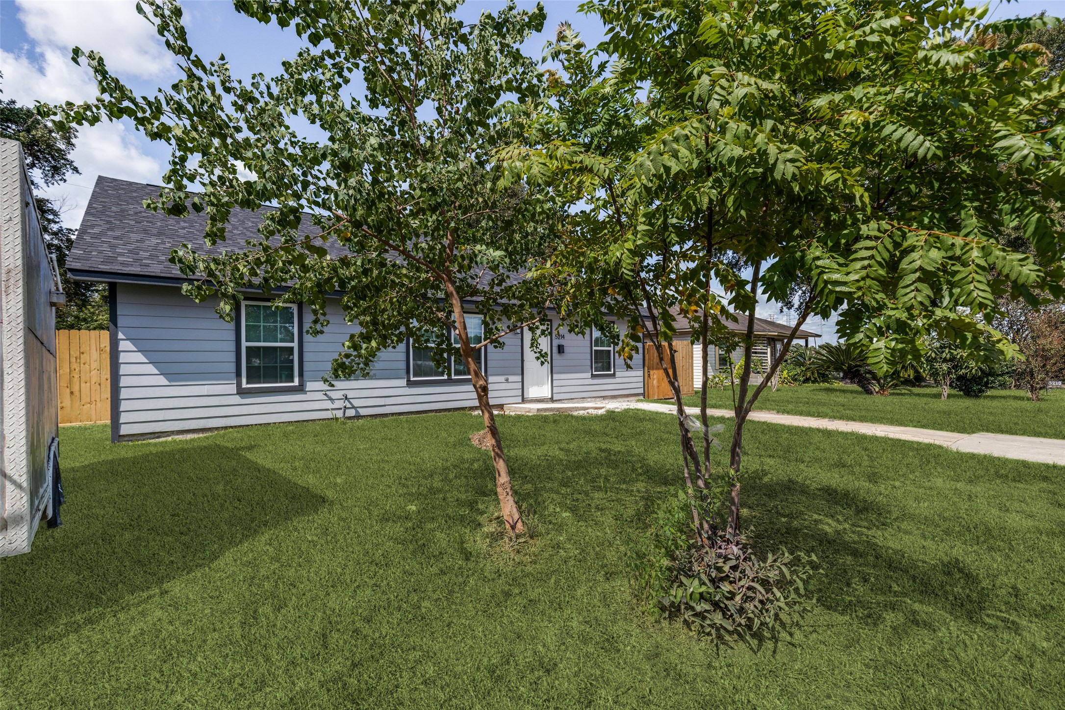 5214 Pomander Road Property Photo 3