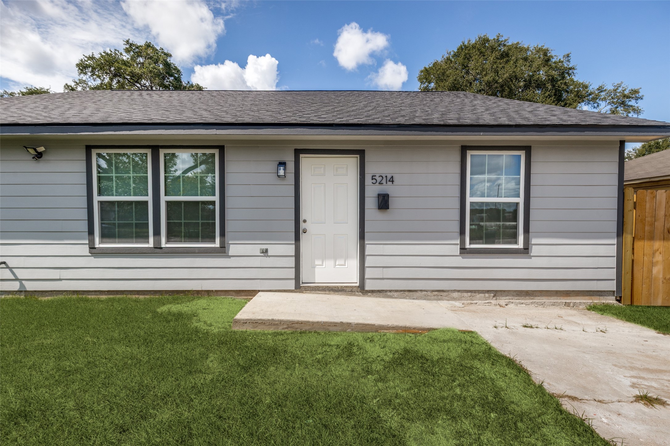 5214 Pomander Road Property Photo 4