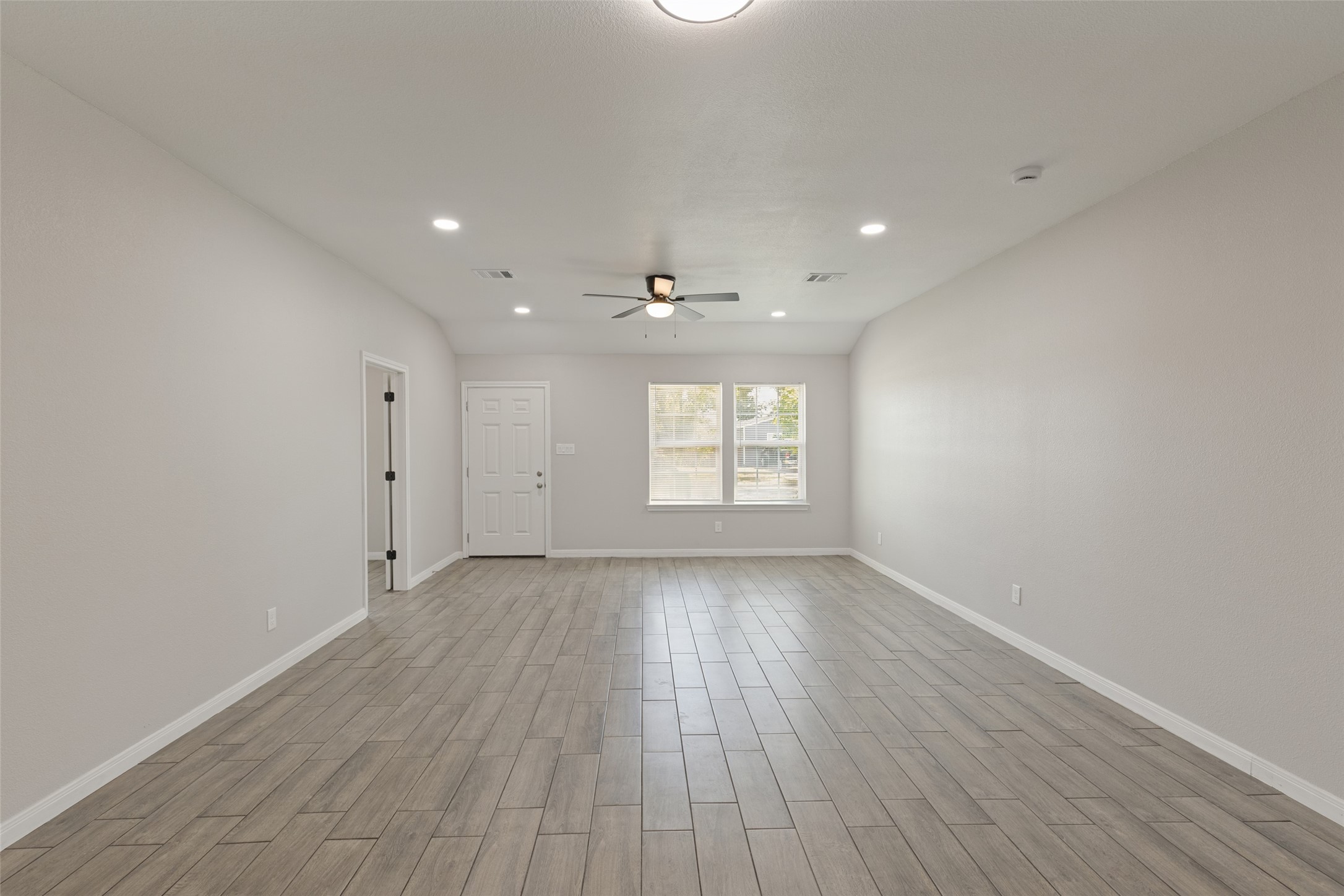 5214 Pomander Road Property Photo 5
