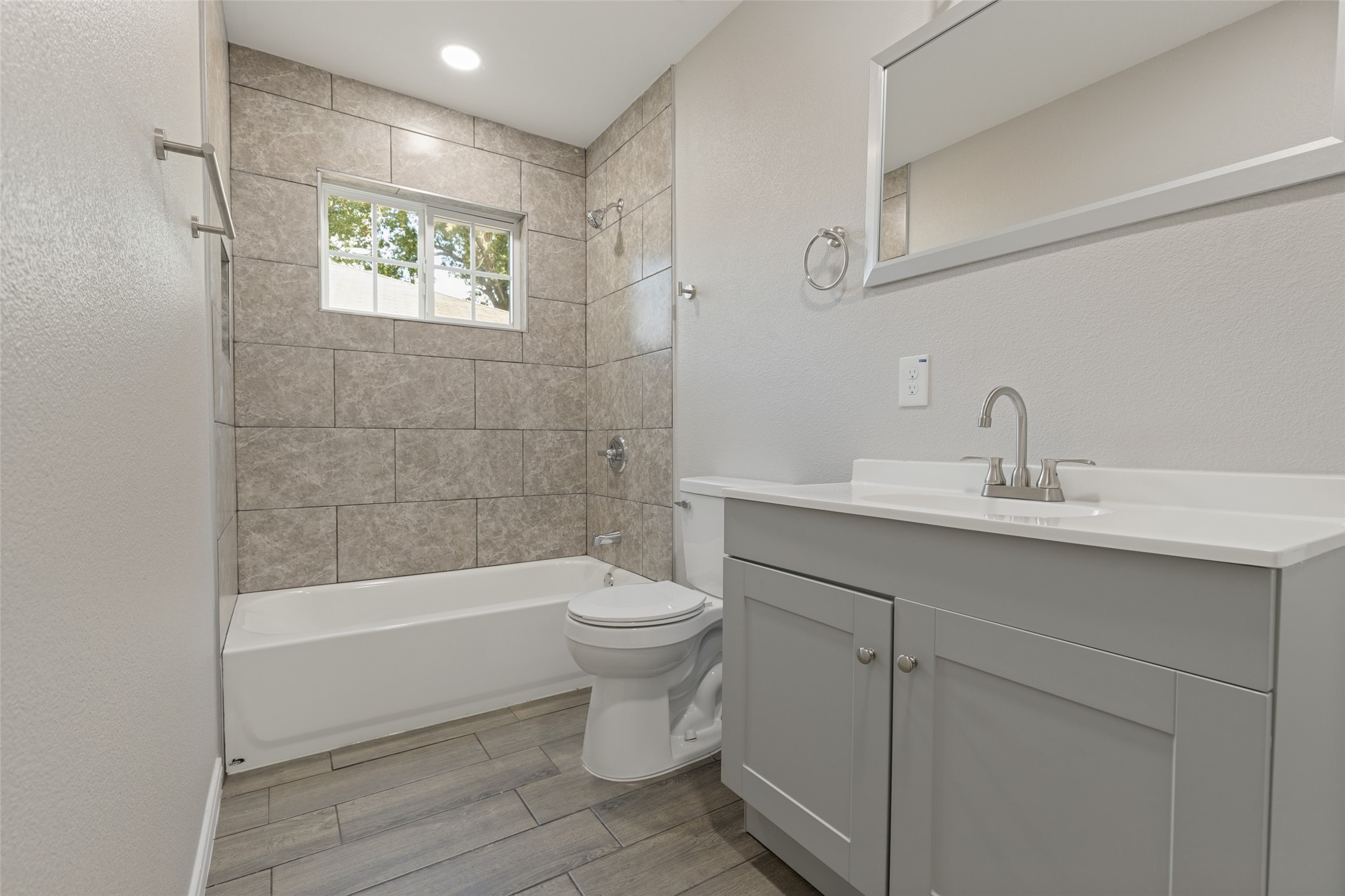 5214 Pomander Road Property Photo 20