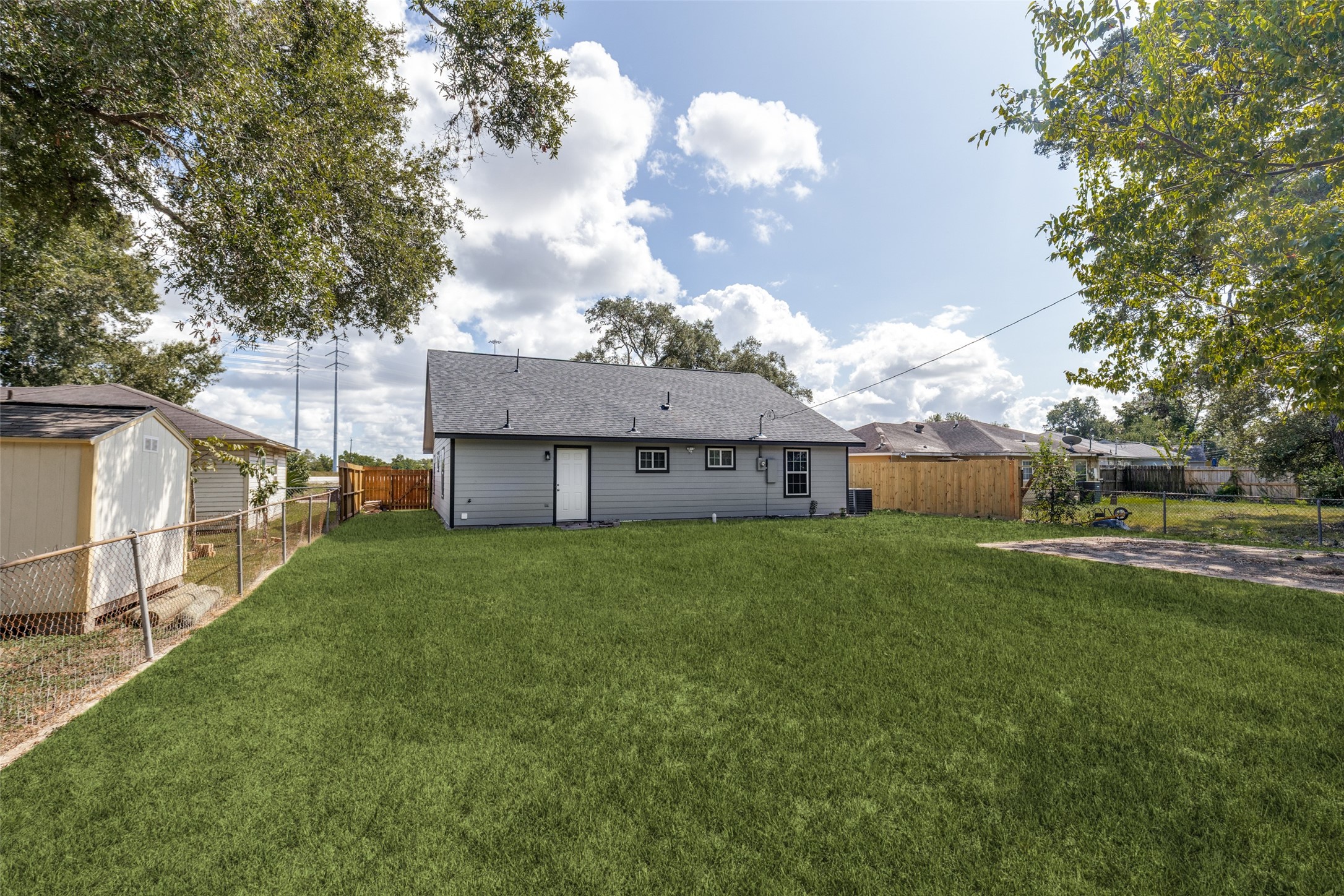 5214 Pomander Road Property Photo 23