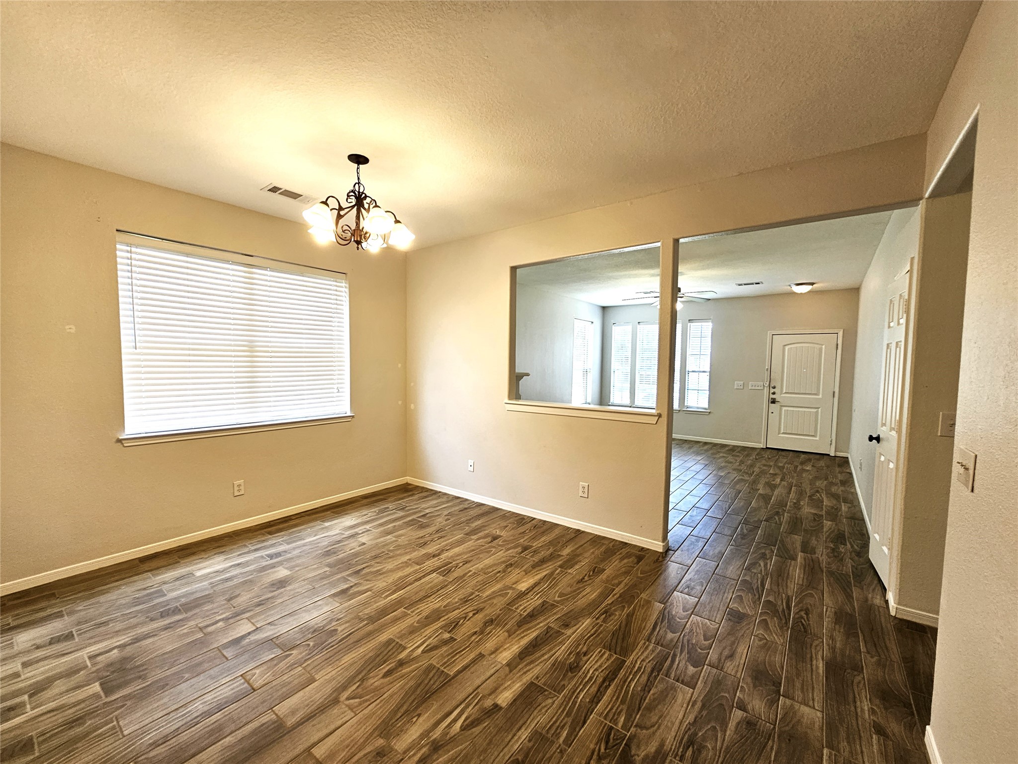 2919 Desert Oasis Lane Property Photo 15