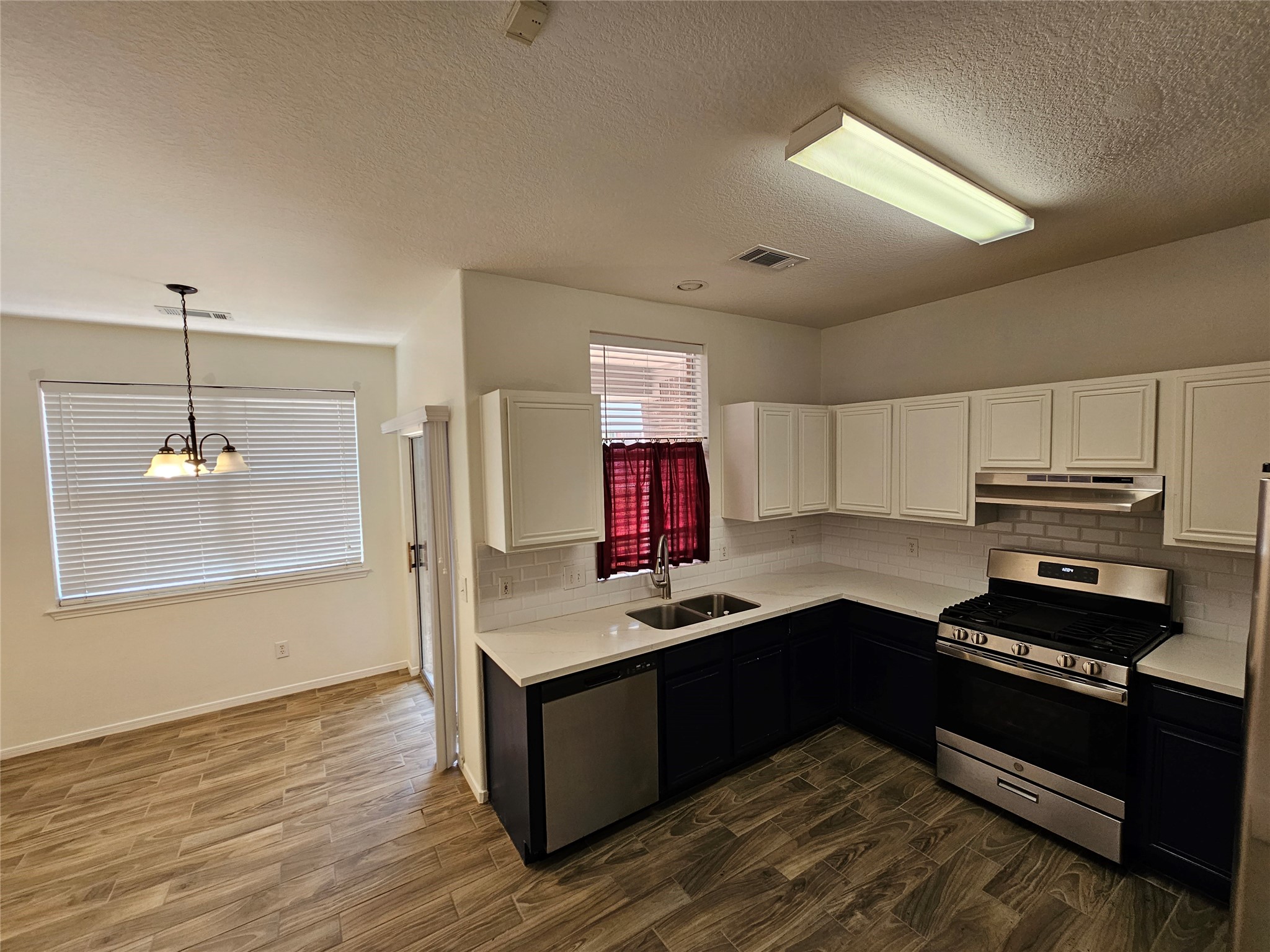 2919 Desert Oasis Lane Property Photo 29