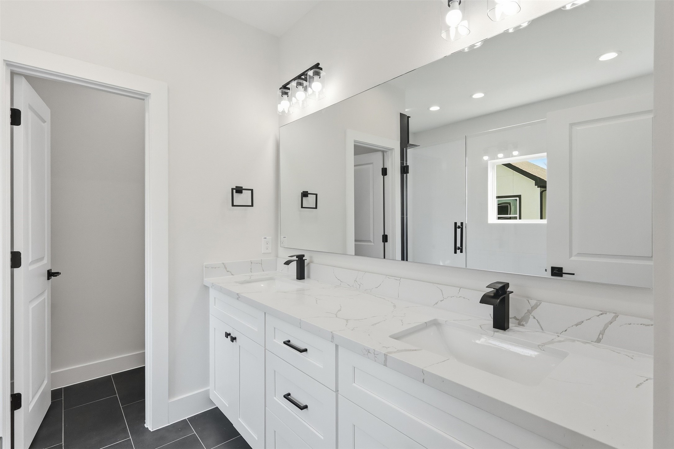 9405 Hammerly Boulevard E Property Photo 20