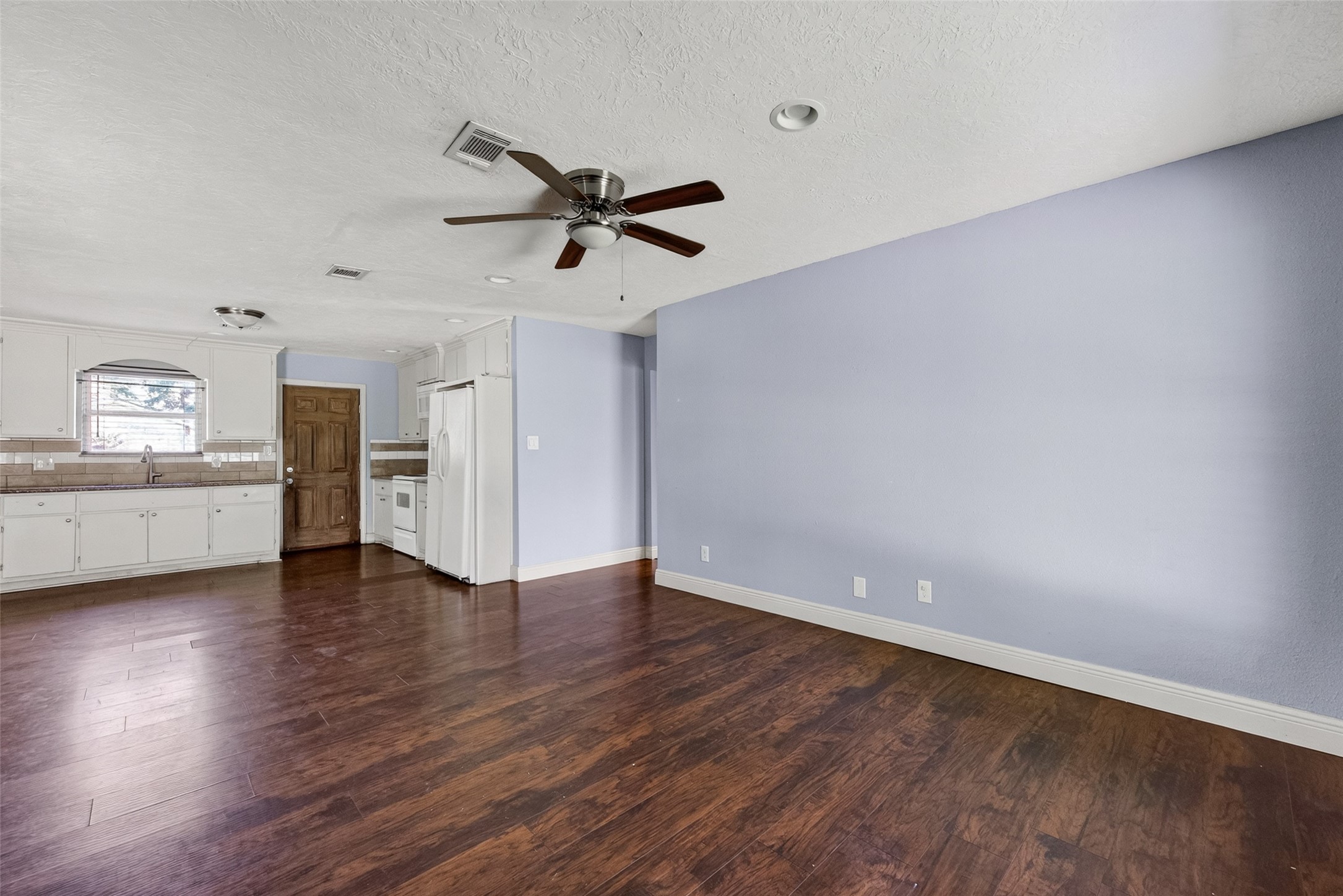 7213 Rhobell Street Property Photo 3