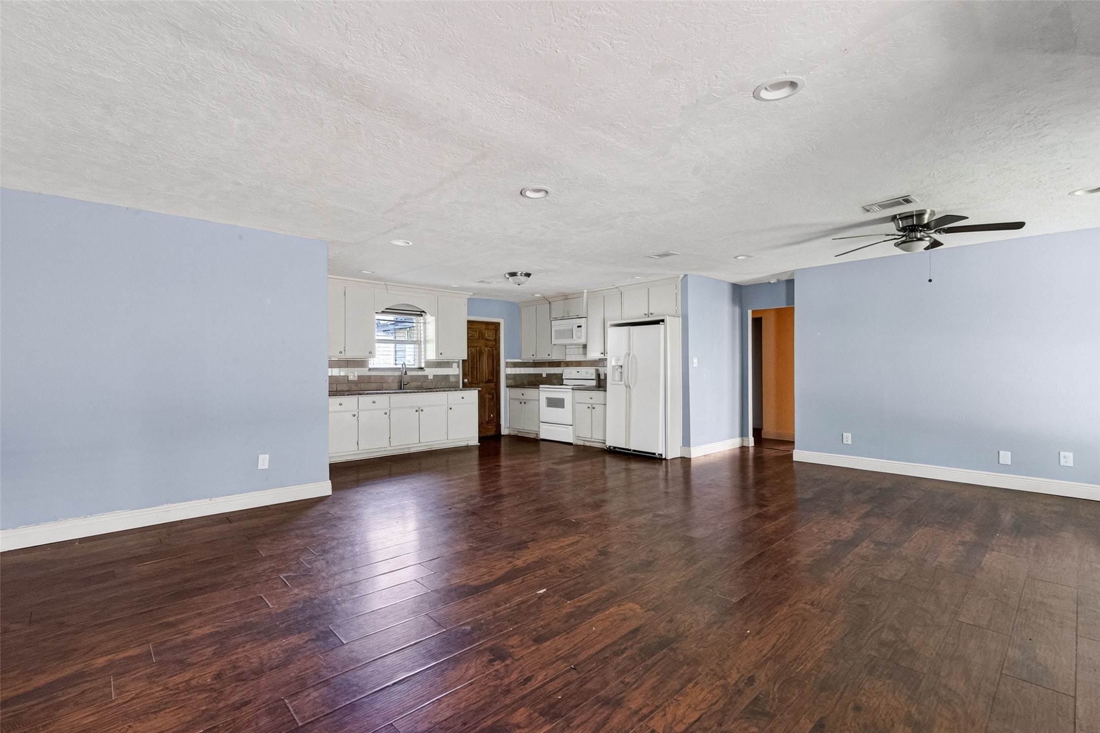 7213 Rhobell Street Property Photo 6