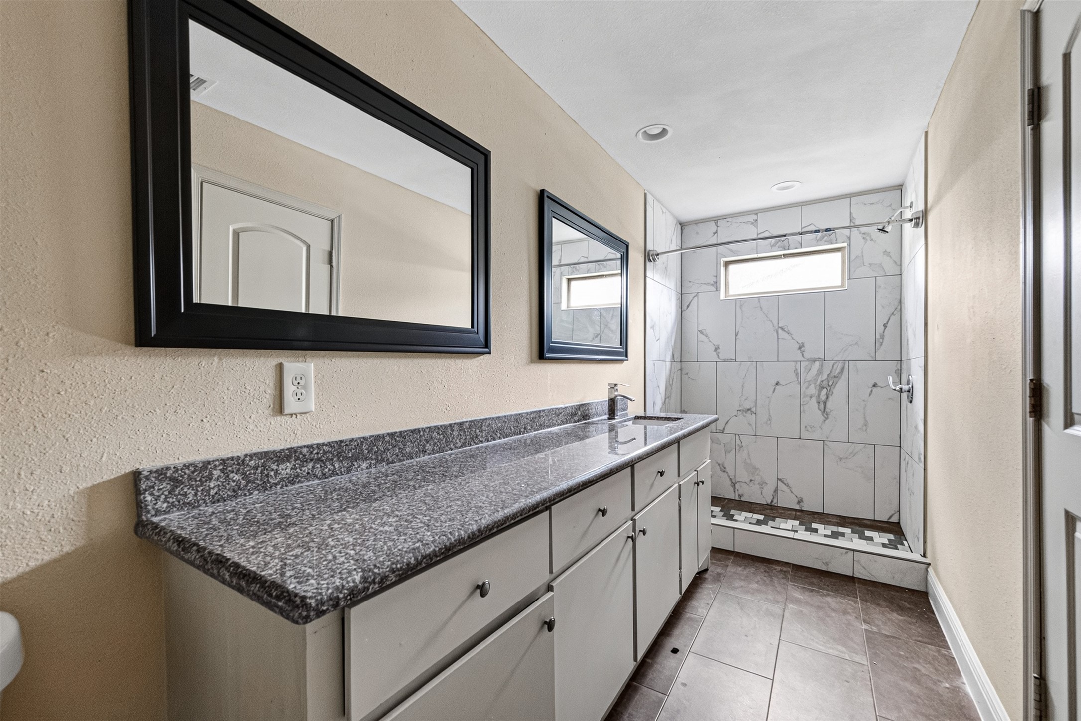 7213 Rhobell Street Property Photo 13