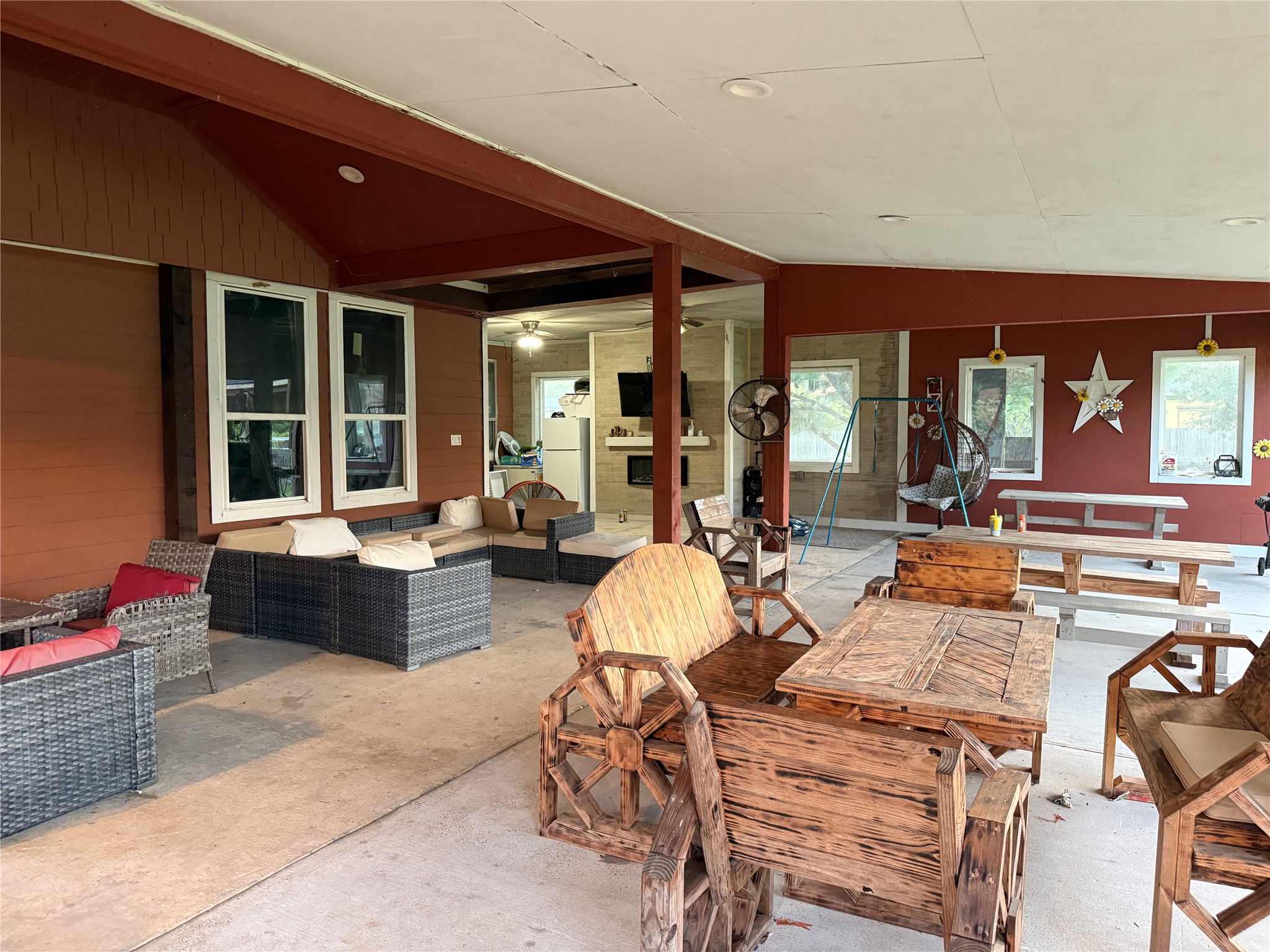 2307 County Road 3545 Property Photo 21