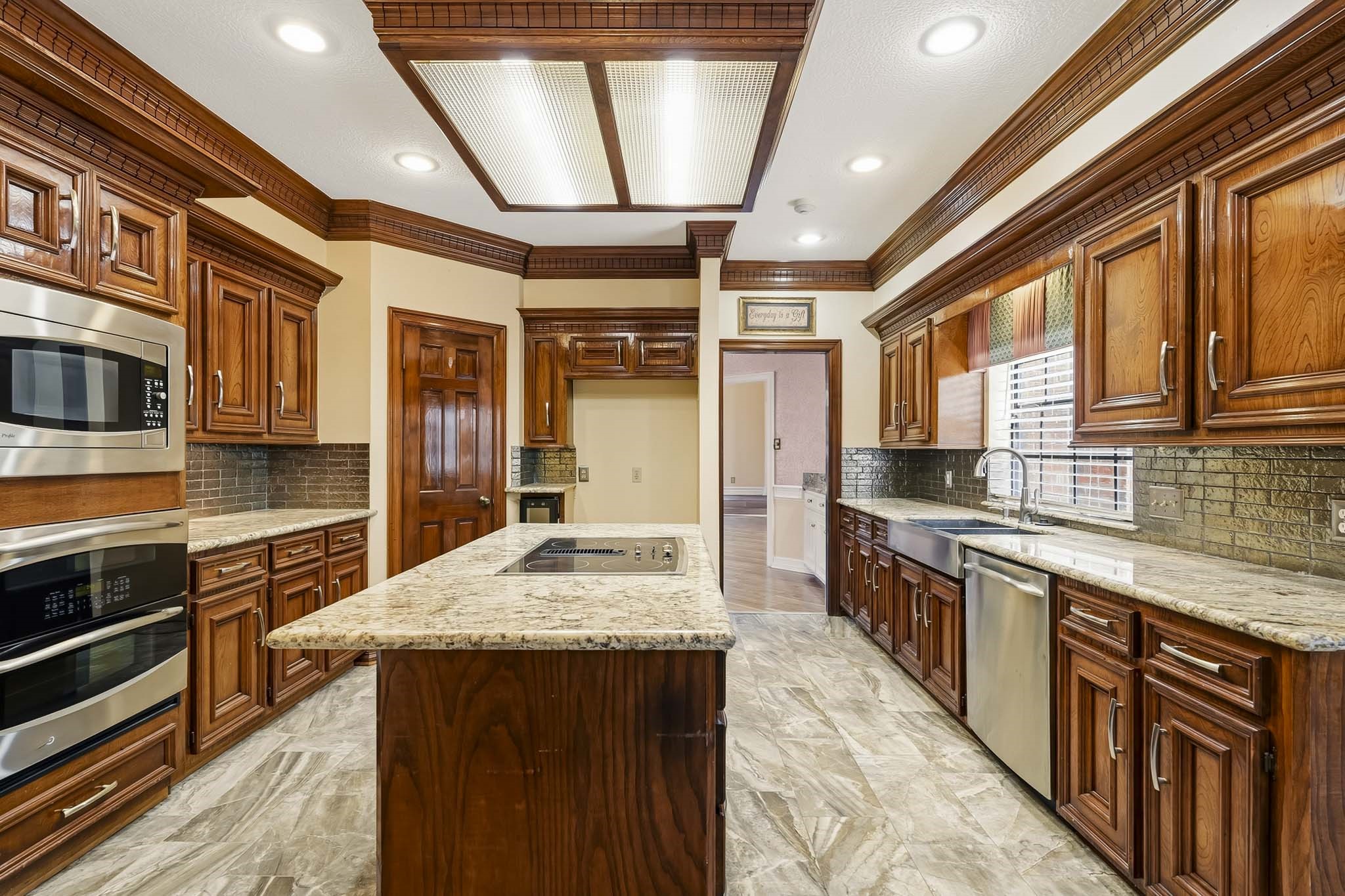 13903 Wilde Forest Court Property Photo 9